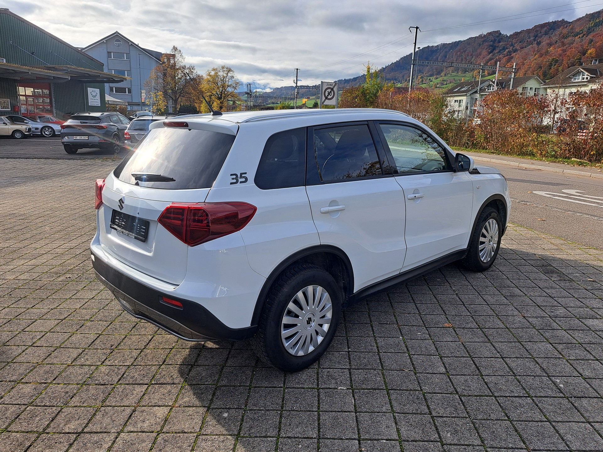 SUZUKI Vitara 1.5 Hybrid Edition 35 4x4 AGS - 8