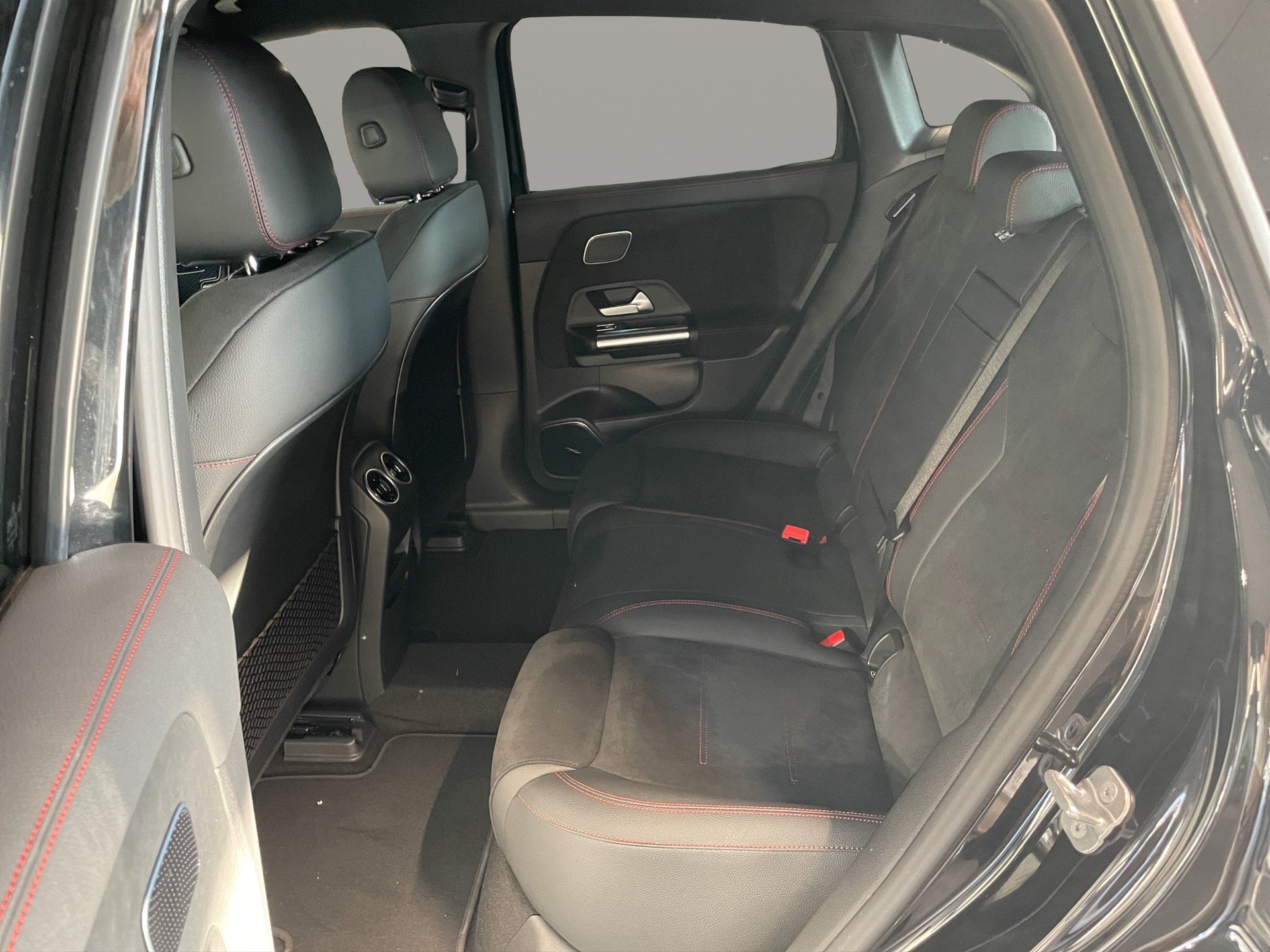 MERCEDES-BENZ EQA 350 66,5 kWh 4Matic Excellence - 11