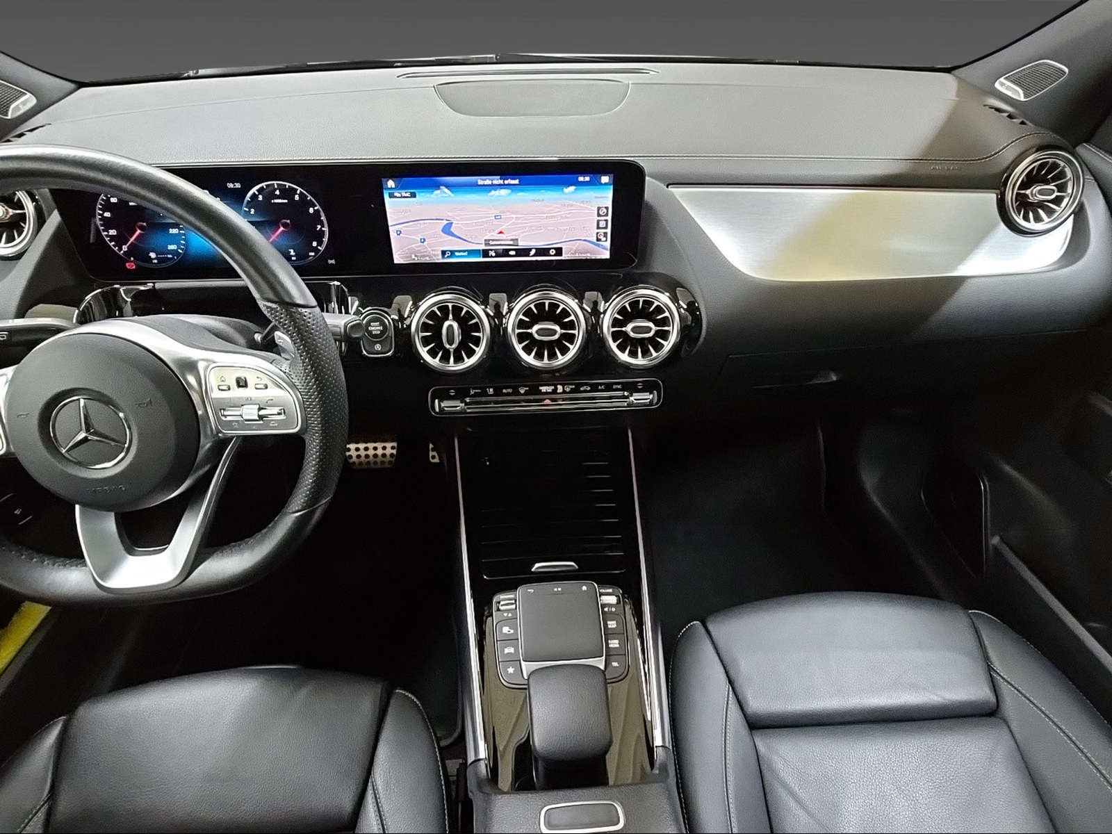 MERCEDES-BENZ GLA 250 4Matic - 10