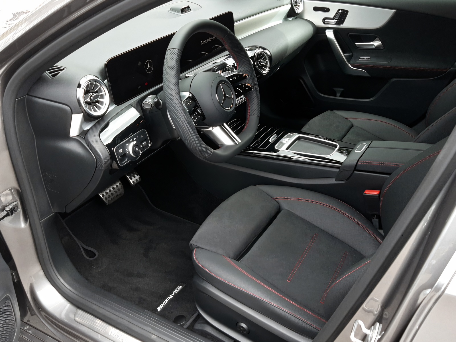 MERCEDES-BENZ A 250 4Matic AMG Line - 8