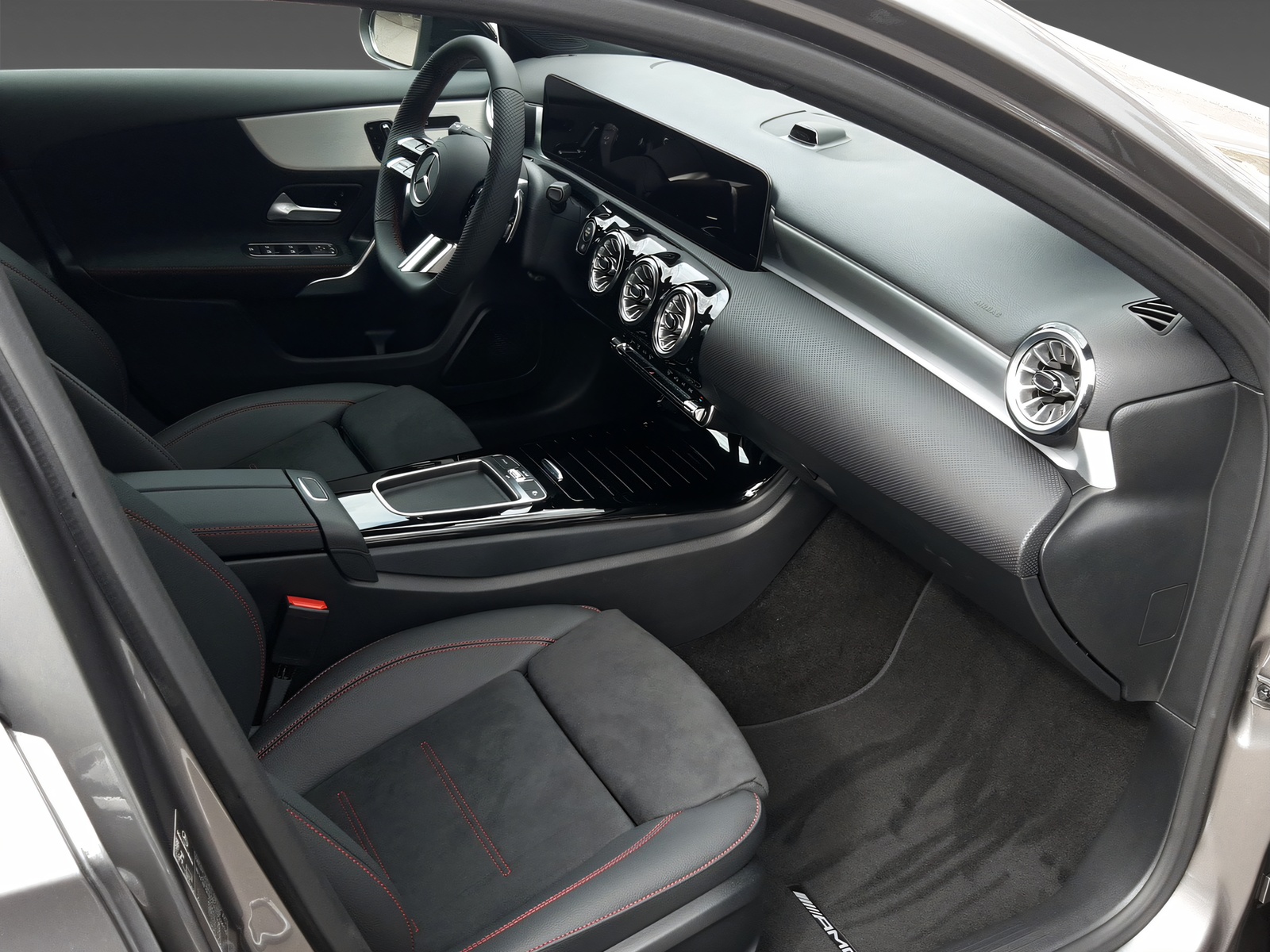 MERCEDES-BENZ A 250 4Matic AMG Line - 12