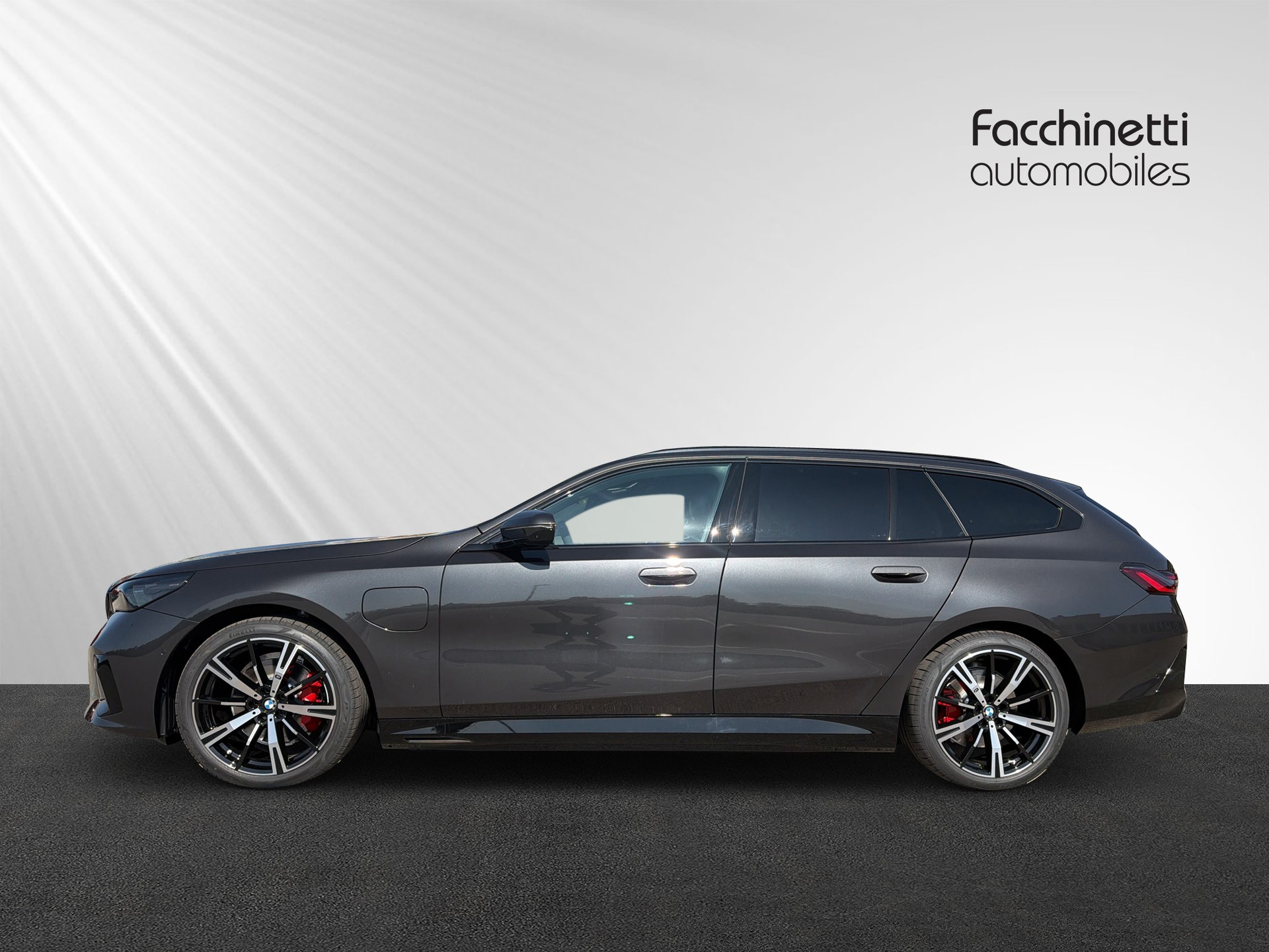 BMW 530e xDrive Touring M Sport Pro Steptronic - 2