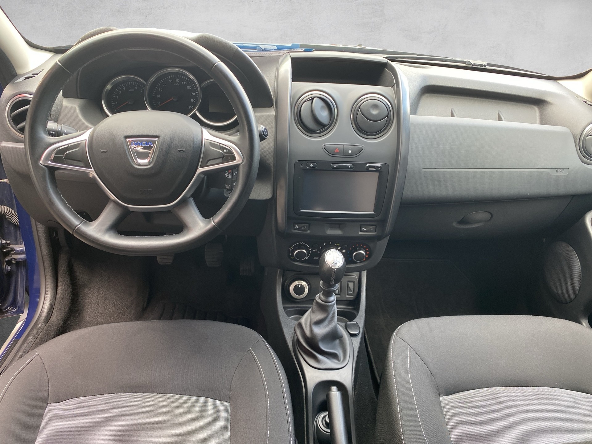 DACIA Duster 1.2 T Lauréate 4x4 - 11