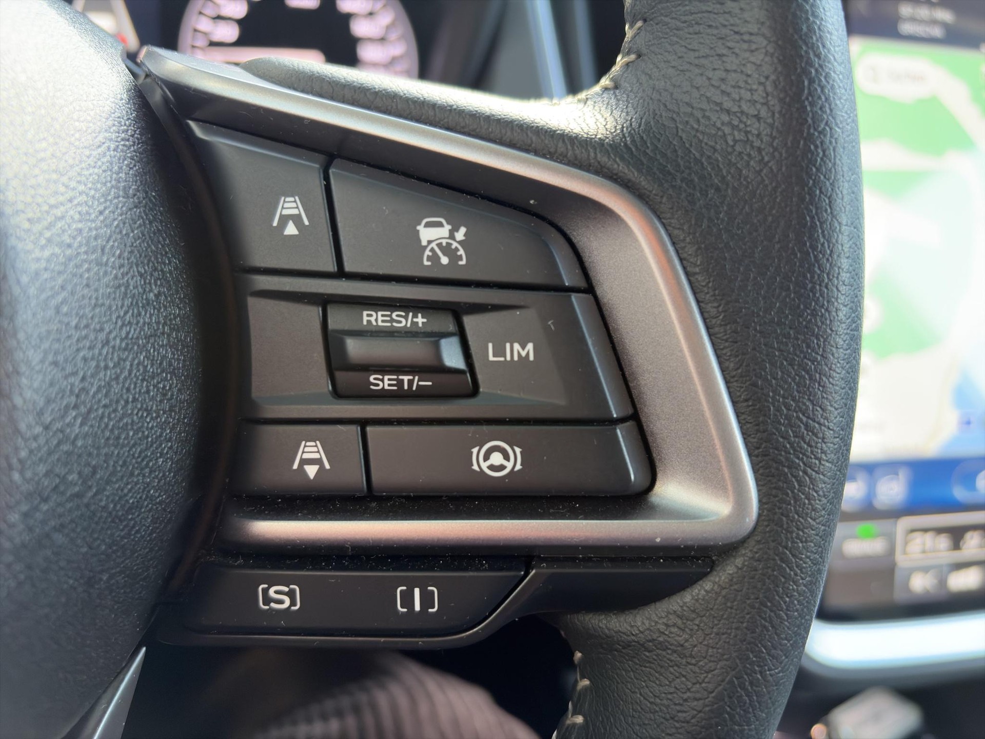 SUBARU Crosstrek 2.0i e-Boxer Swiss Plus - 12