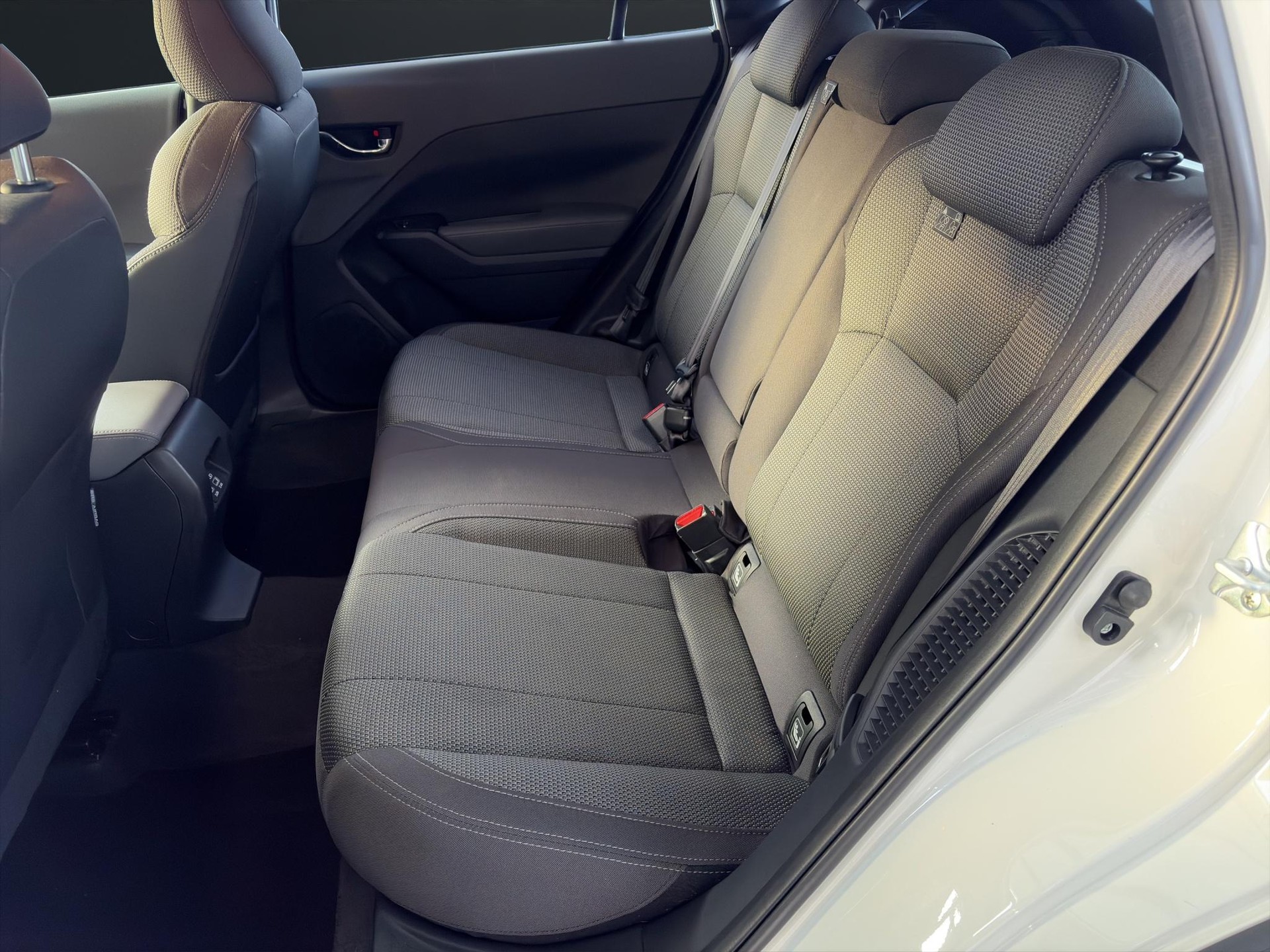 SUBARU Crosstrek 2.0i e-Boxer Swiss Plus - 14