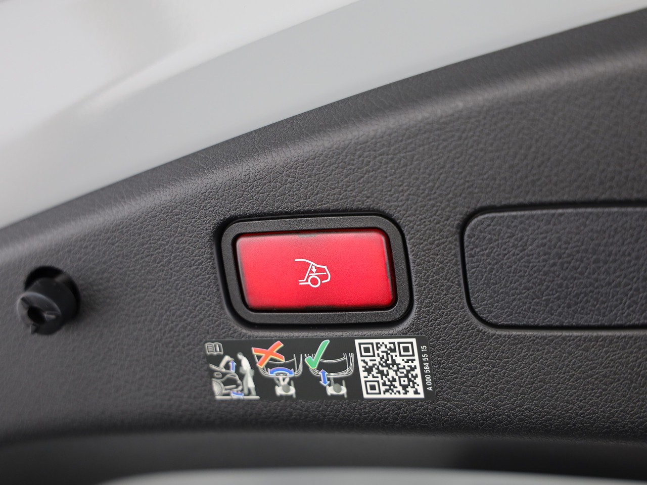 MERCEDES-BENZ CLE AMG 53 Cabrio 4Matic+ 9G-Tronic - 10