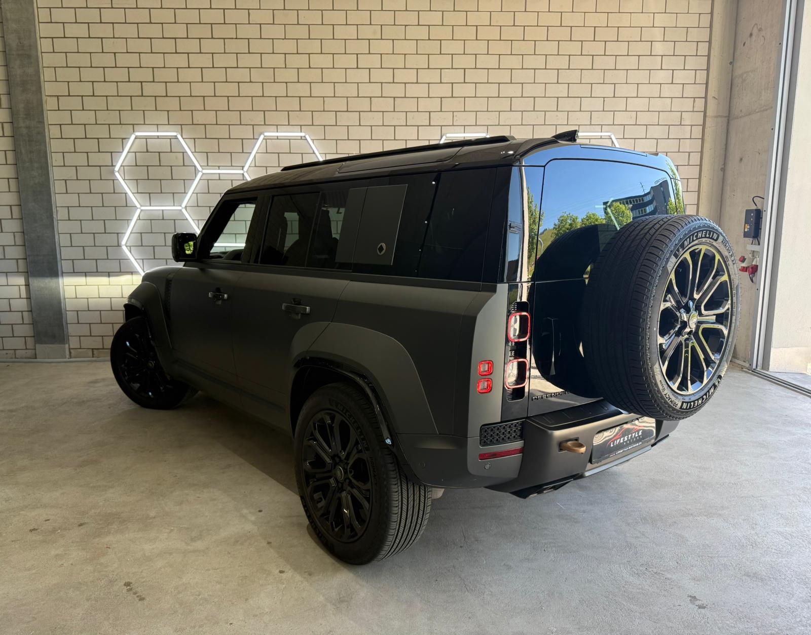 LAND ROVER Defender 110 635 V8 4.4 Octa Edition One AT8 - 3