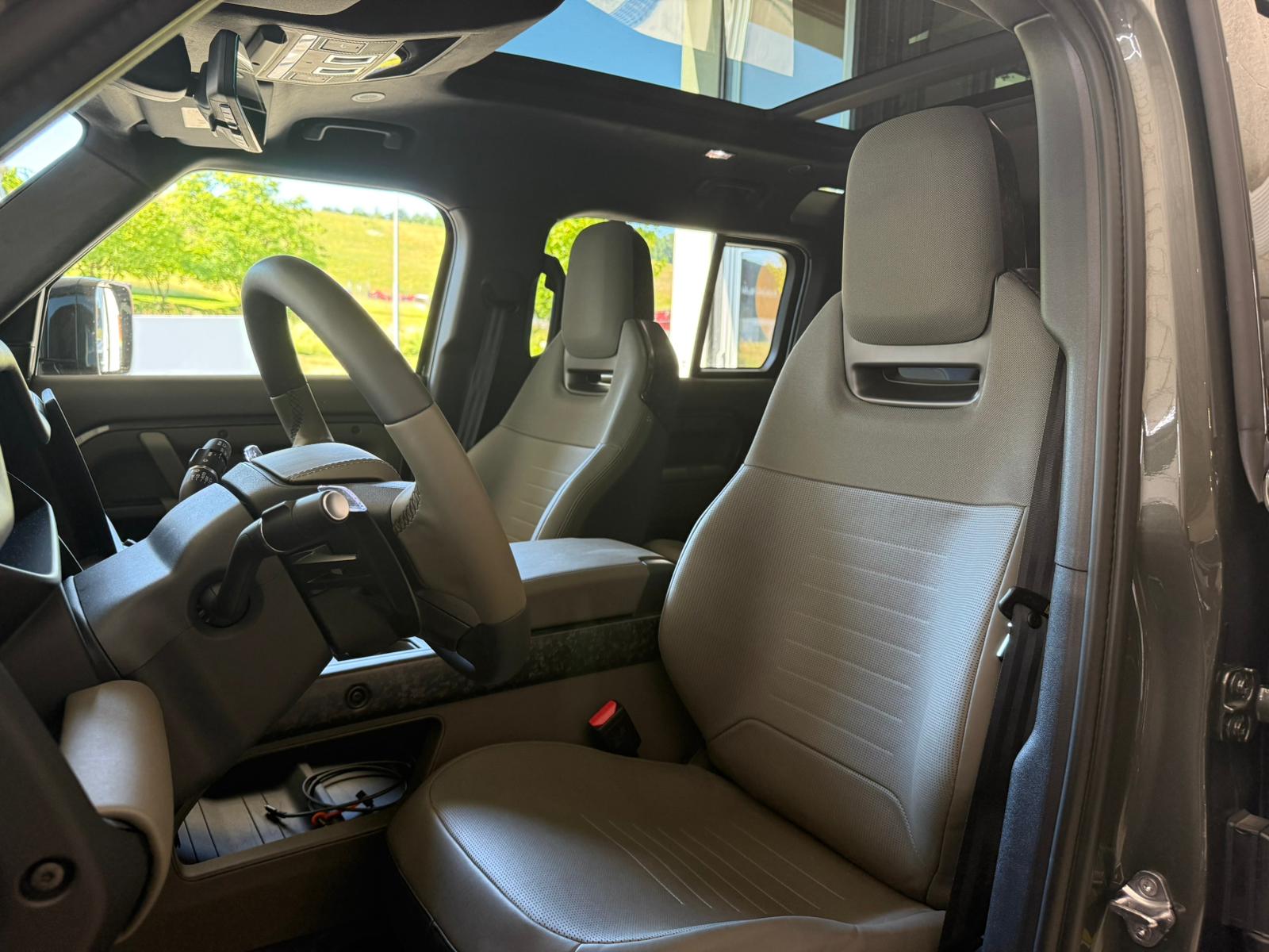 LAND ROVER Defender 110 635 V8 4.4 Octa Edition One AT8 - 13