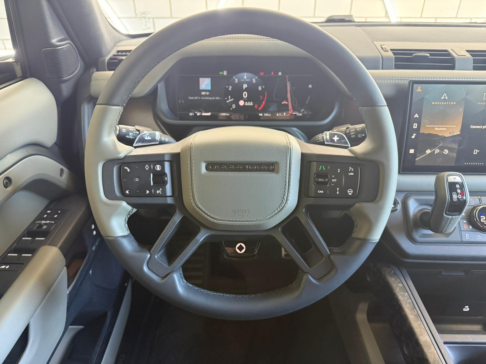 LAND ROVER Defender 110 635 V8 4.4 Octa Edition One AT8 - 11