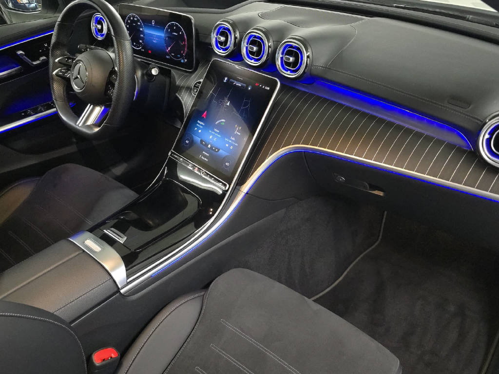 MERCEDES-BENZ C 220 d AMG Line 4Matic Swiss Star T-Modell - 11