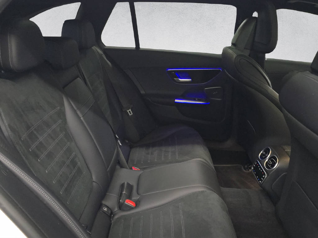 MERCEDES-BENZ C 220 d AMG Line 4Matic Swiss Star T-Modell - 13