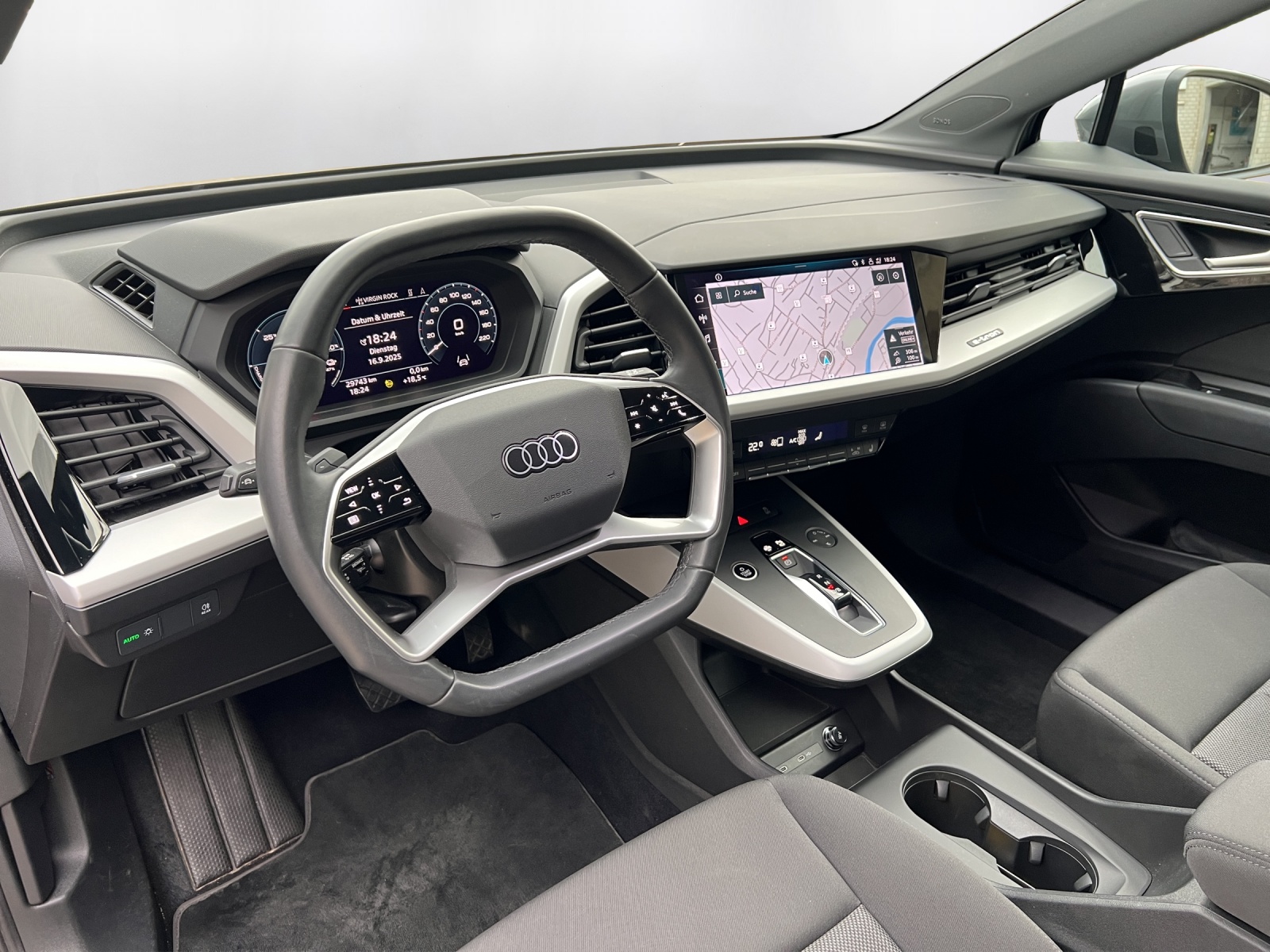 AUDI Q4 e-tron 45 quattro - 7