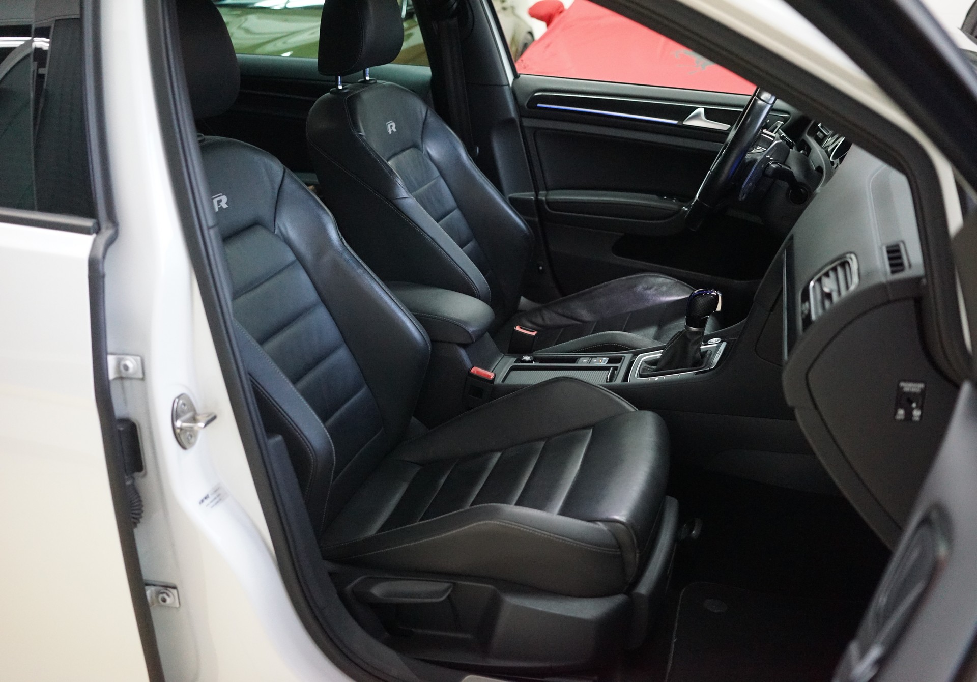 VW Golf 2.0 TSI R 4Motion DSG / APR 362 PS ** - 29