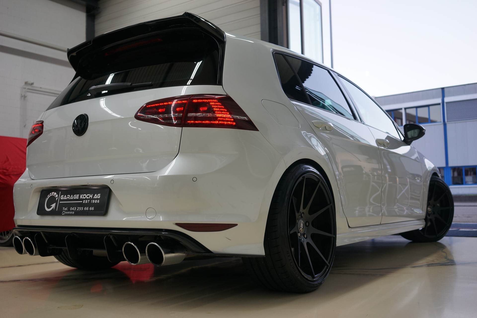 VW Golf 2.0 TSI R 4Motion DSG / APR 362 PS ** - 10