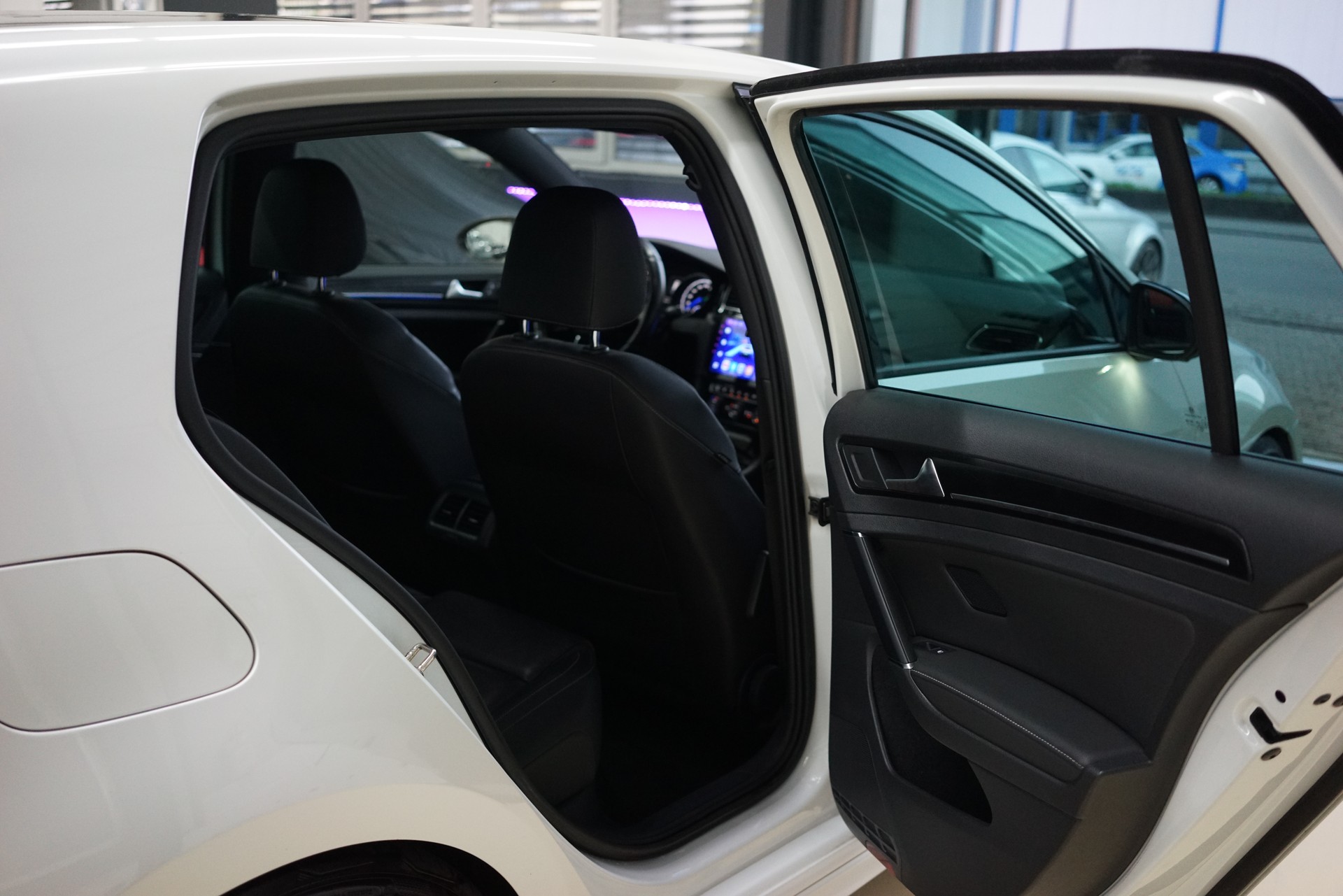 VW Golf 2.0 TSI R 4Motion DSG / APR 362 PS ** - 28