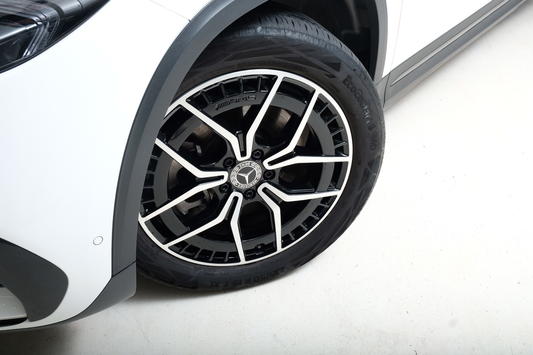 MERCEDES-BENZ EQA 350 AMG Line 4Matic - 2