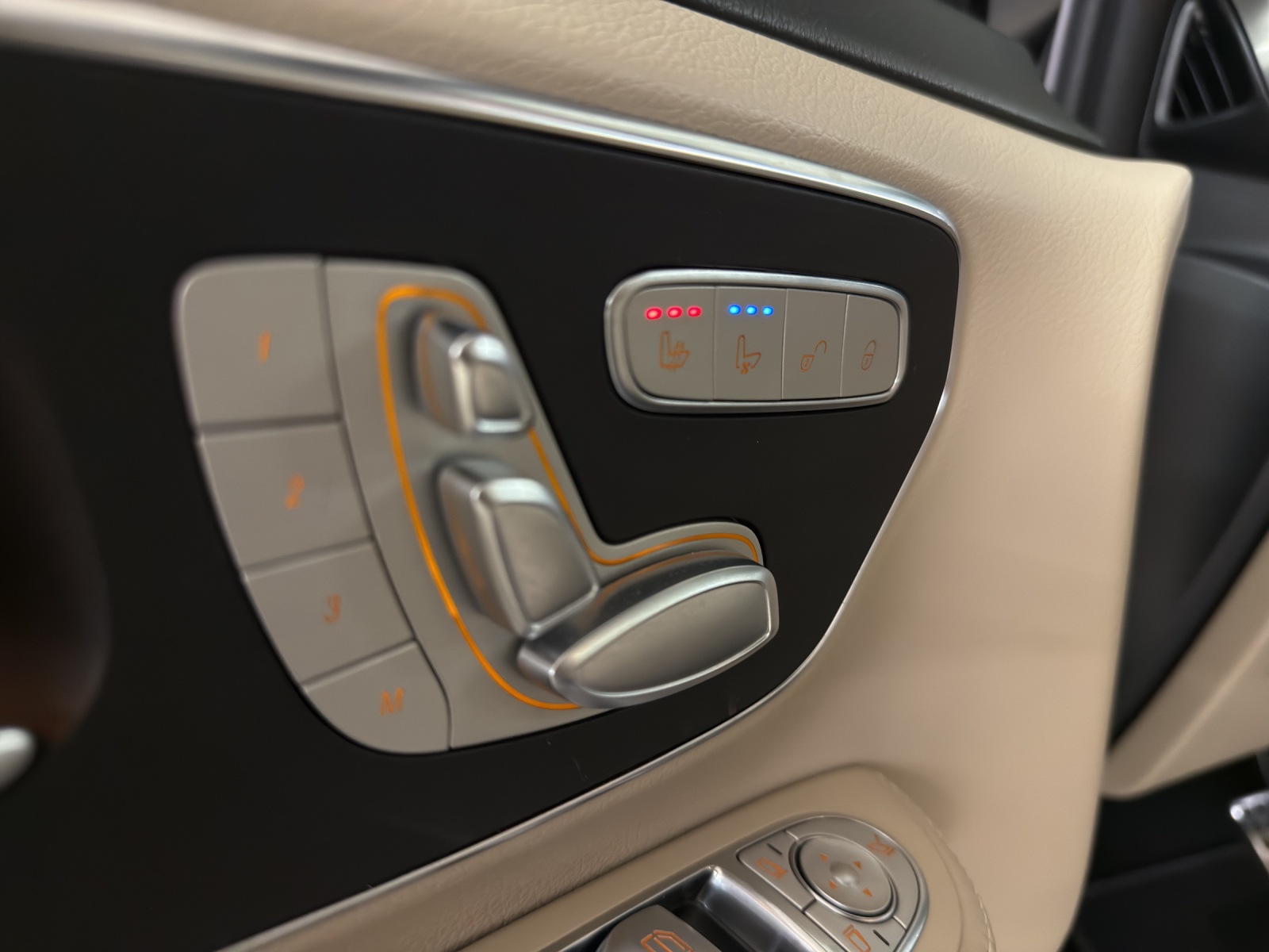 MERCEDES-BENZ V 300 d lang Exclusive 4Matic 9G-Tronic - 21