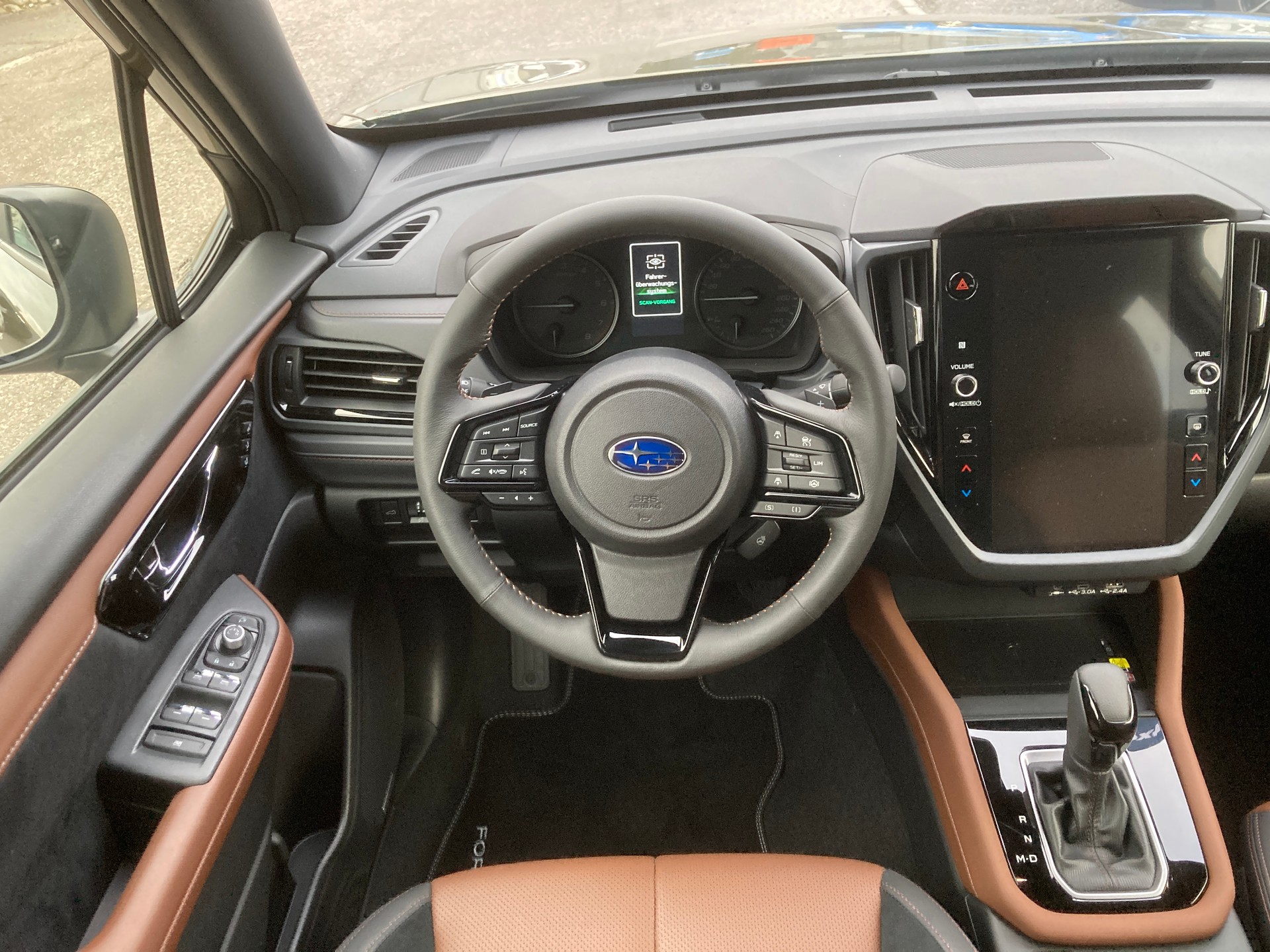 SUBARU Forester 2.0i e-Boxer Luxury Lineartronic - 13