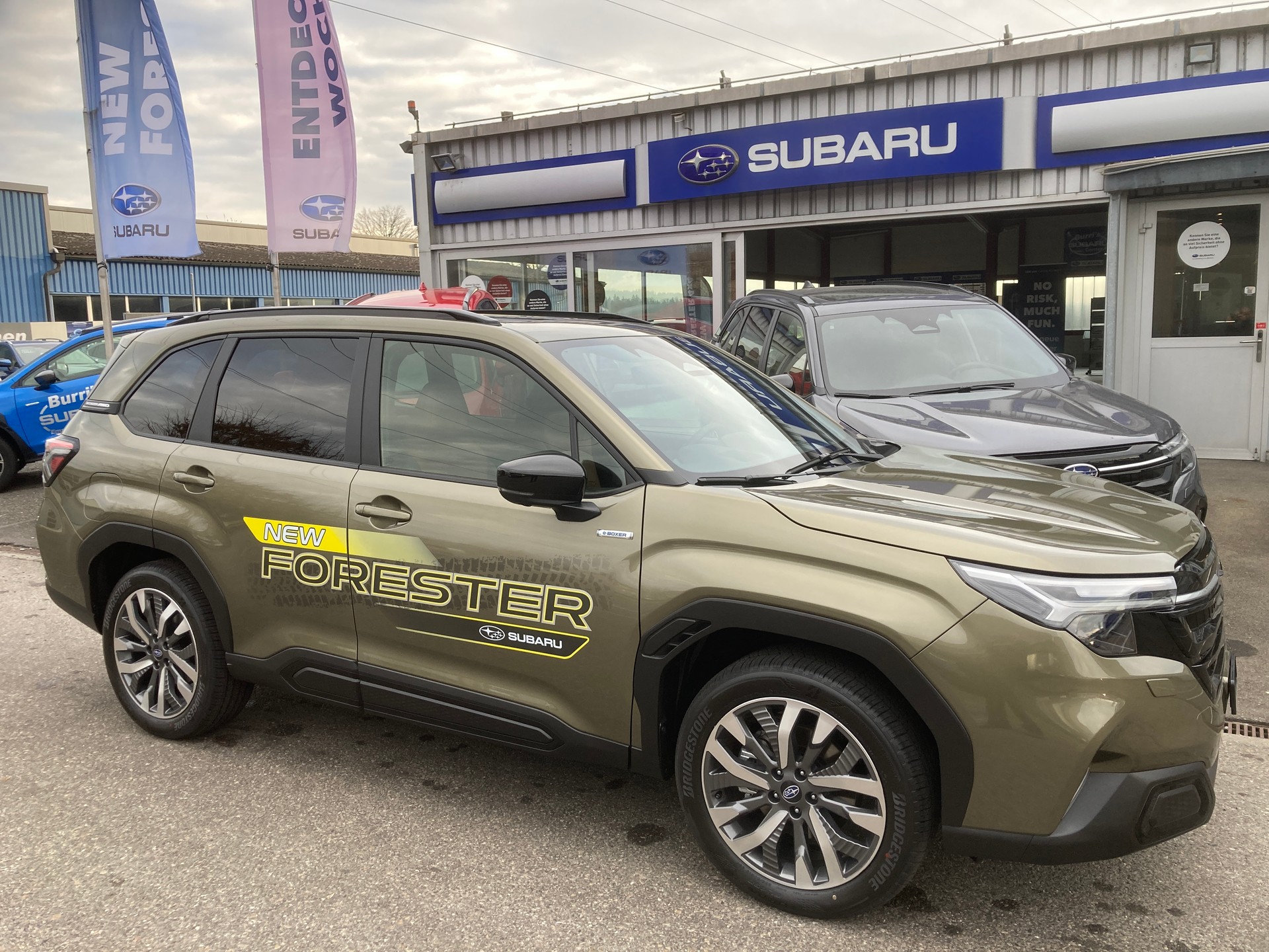 SUBARU Forester 2.0i e-Boxer Luxury Lineartronic