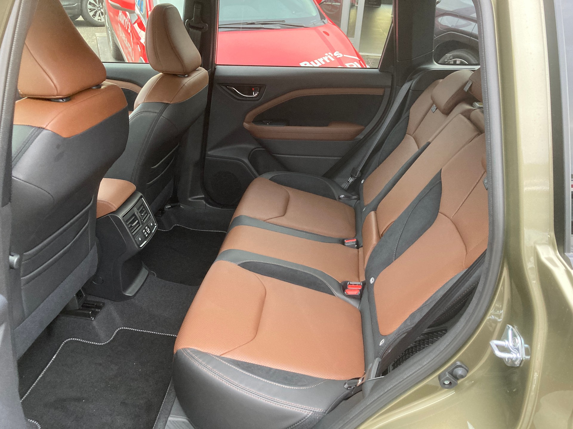 SUBARU Forester 2.0i e-Boxer Luxury Lineartronic - 12