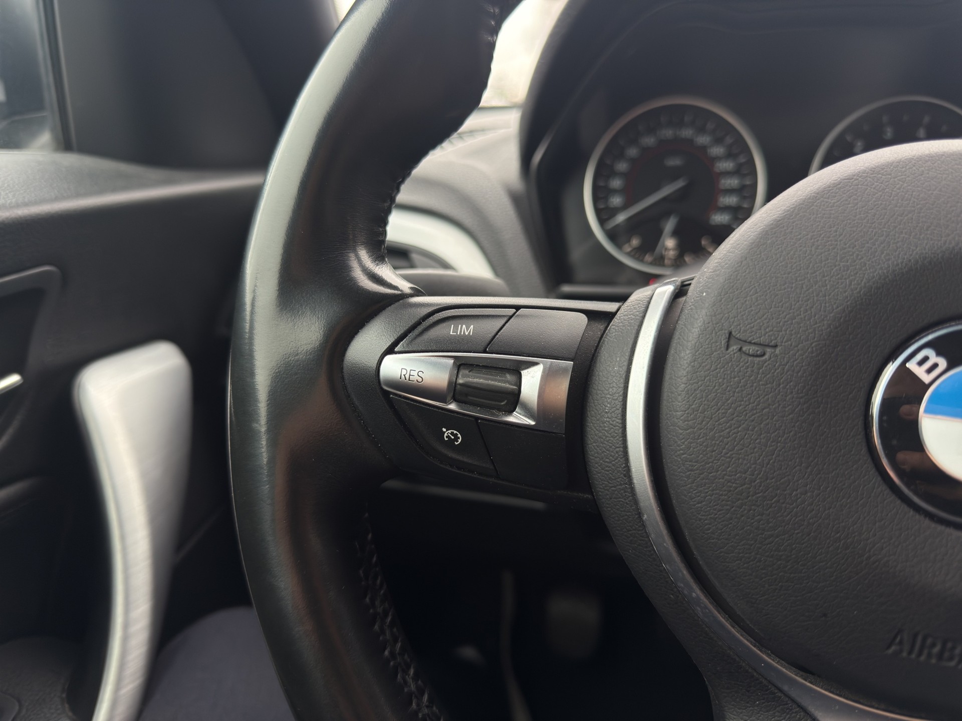 BMW 220i Coupé M Sport - 24