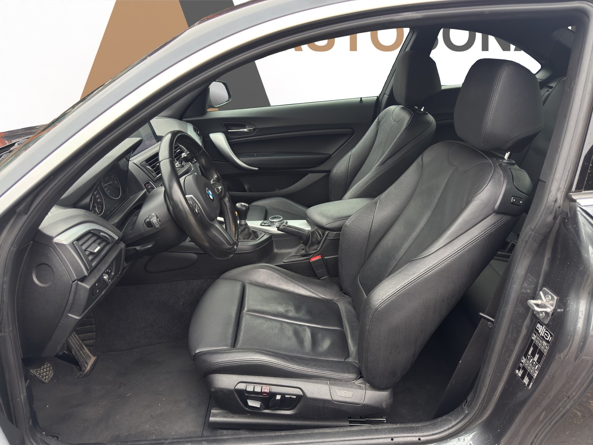 BMW 220i Coupé M Sport - 9