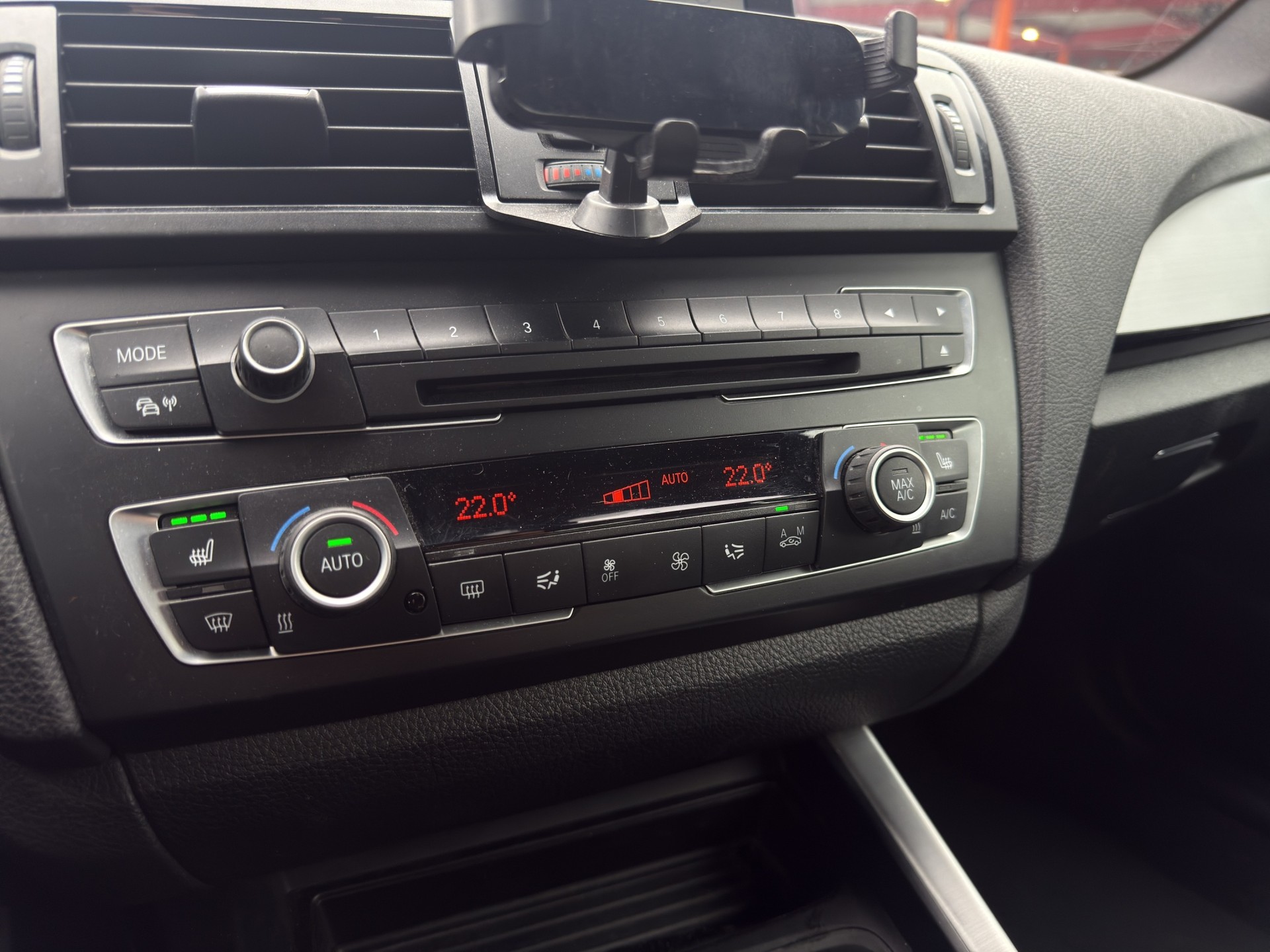 BMW 220i Coupé M Sport - 31