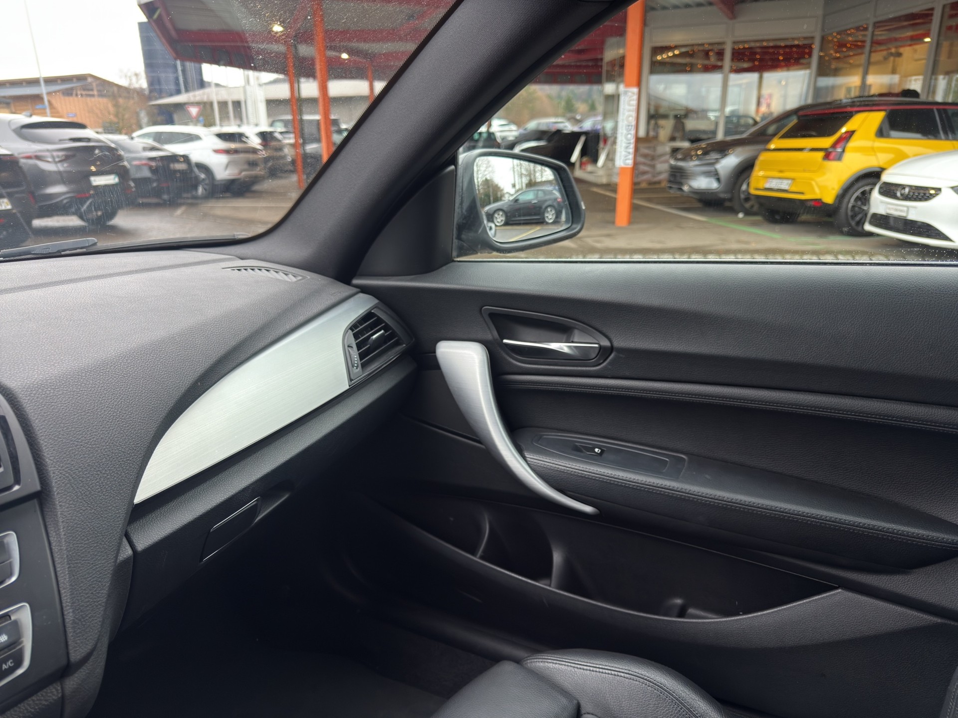 BMW 220i Coupé M Sport - 29