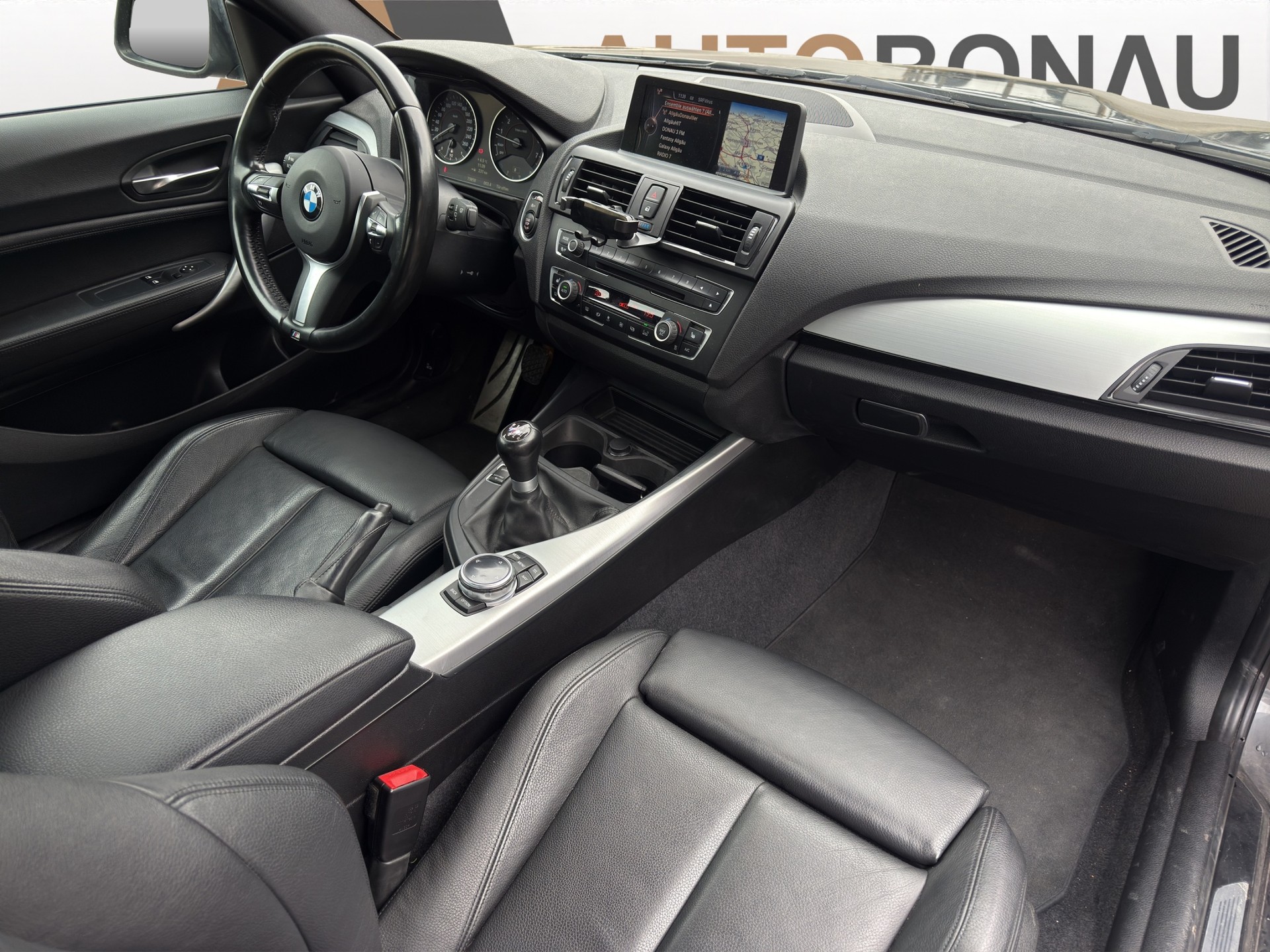 BMW 220i Coupé M Sport - 11