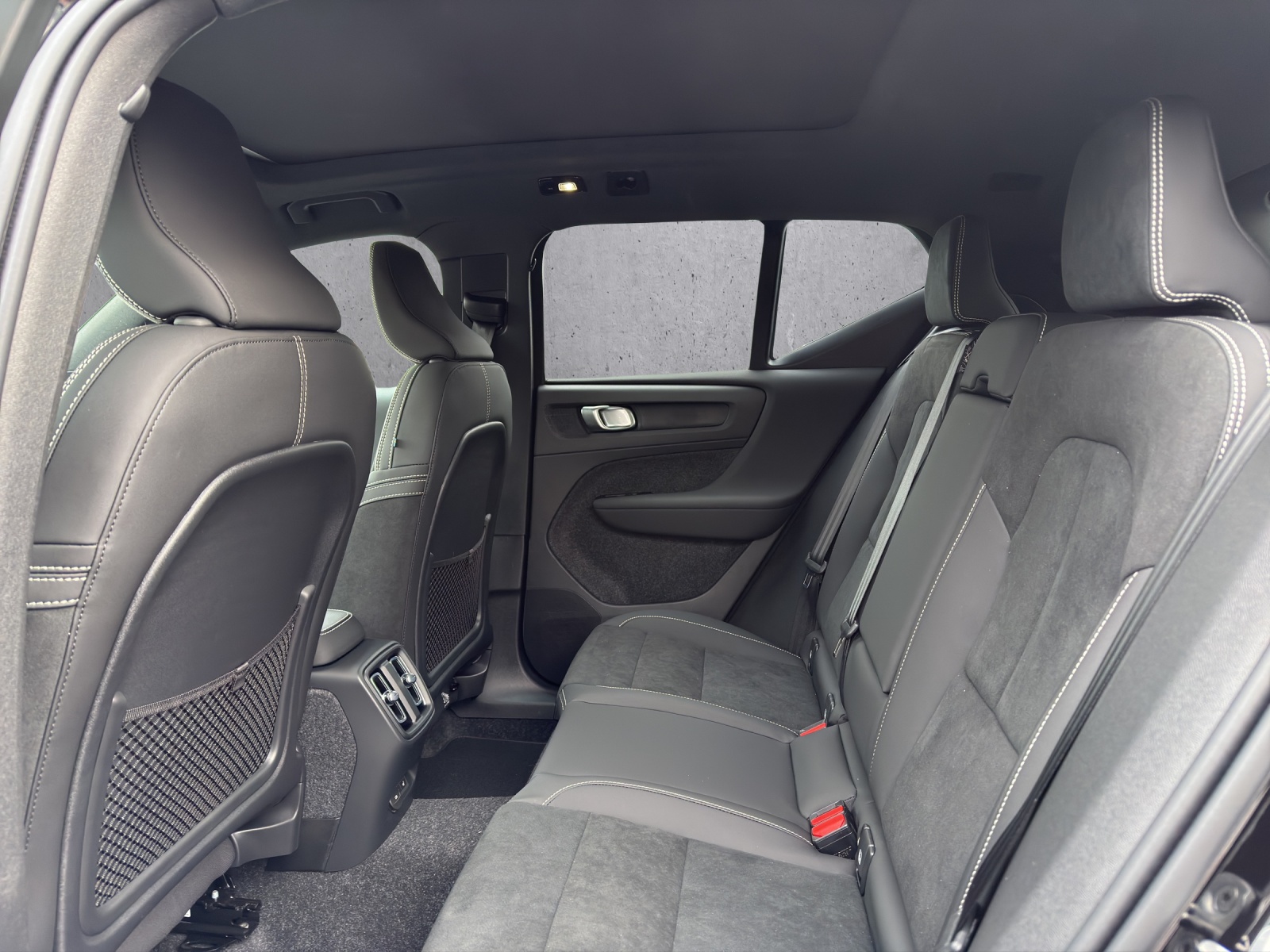 VOLVO EX40 82kWh Twin Motor AWD Ultra Xcentric Edition - 14