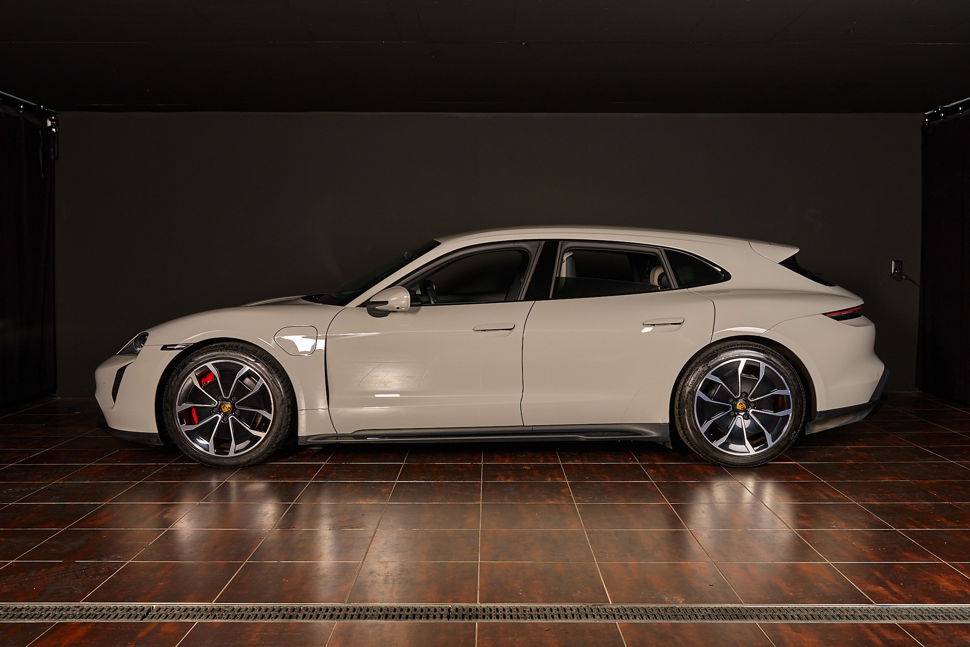 PORSCHE Taycan GTS Sport Turismo Performance Plus 93,4kWh - 3