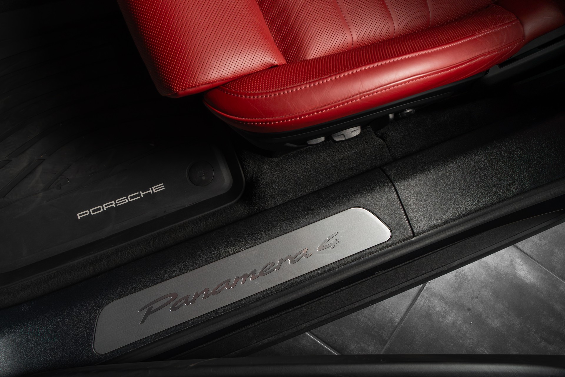 PORSCHE Panamera 4 PDK - 13