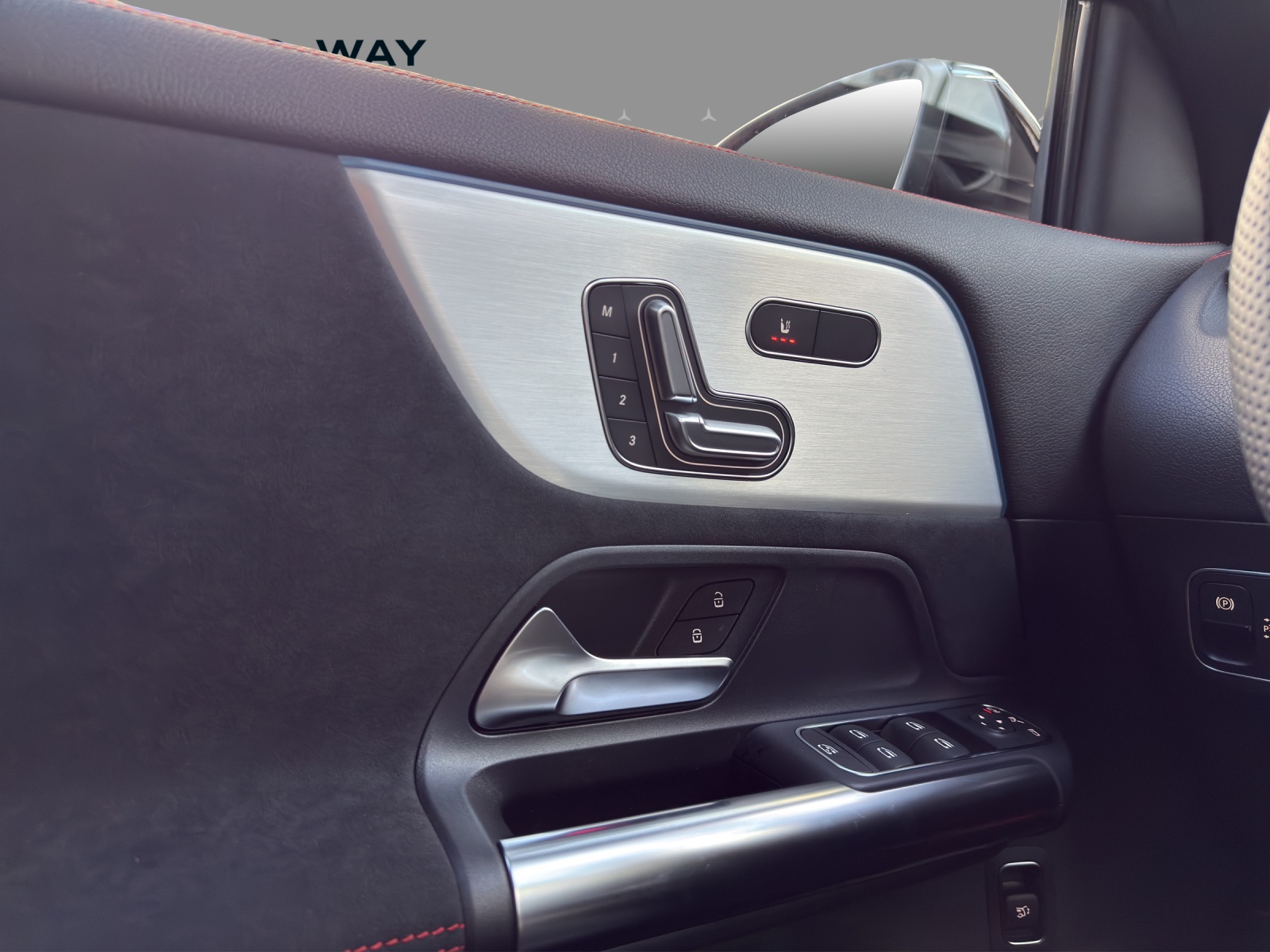 MERCEDES-BENZ EQA 350 66,5 kWh 4Matic Excellence - 15