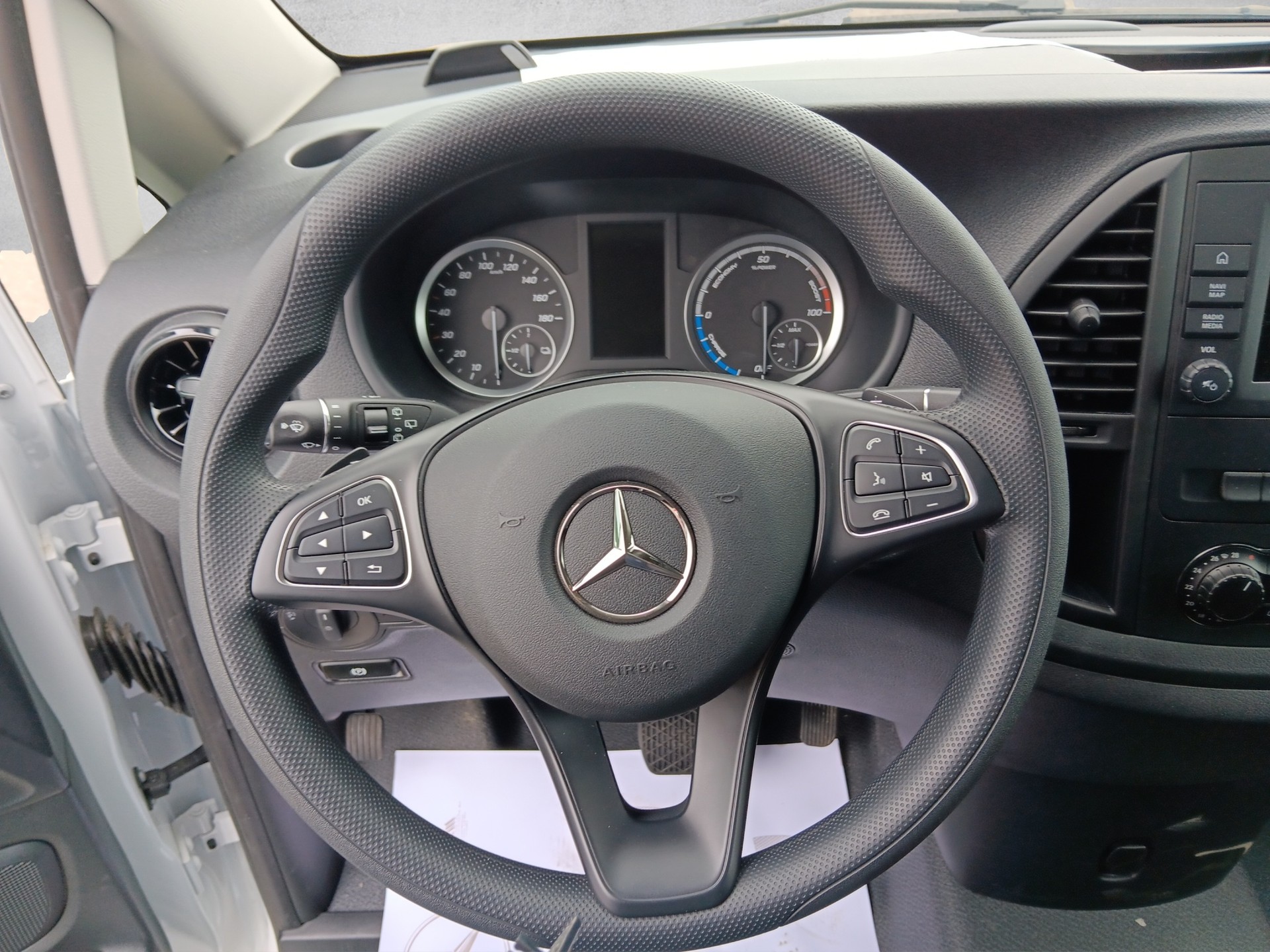 MERCEDES-BENZ eVito 112 KA 3430mm E - 11