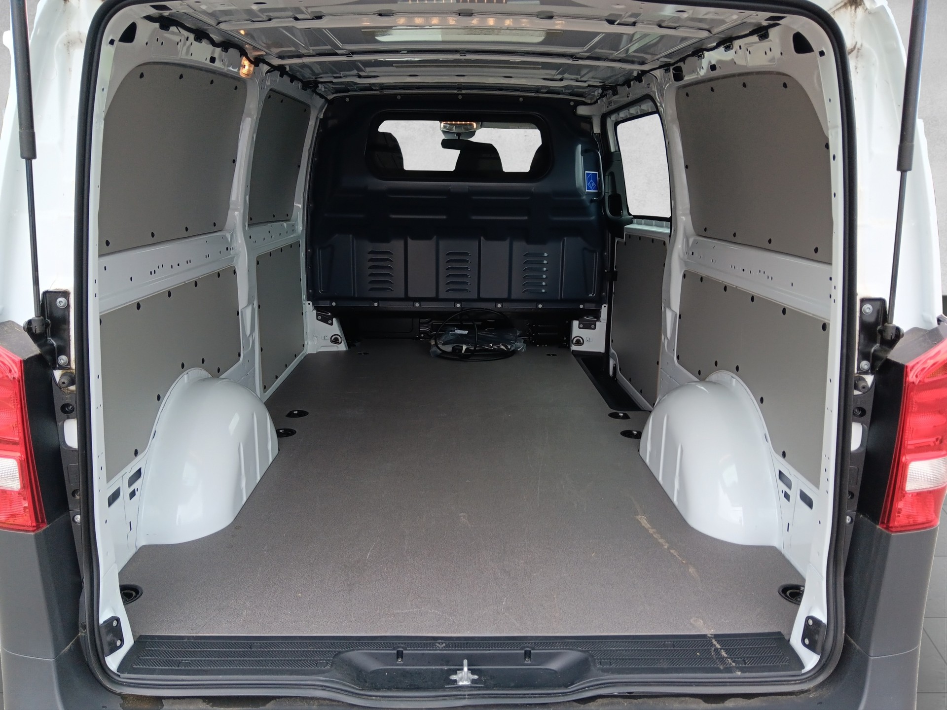 MERCEDES-BENZ eVito 112 KA 3430mm E - 12