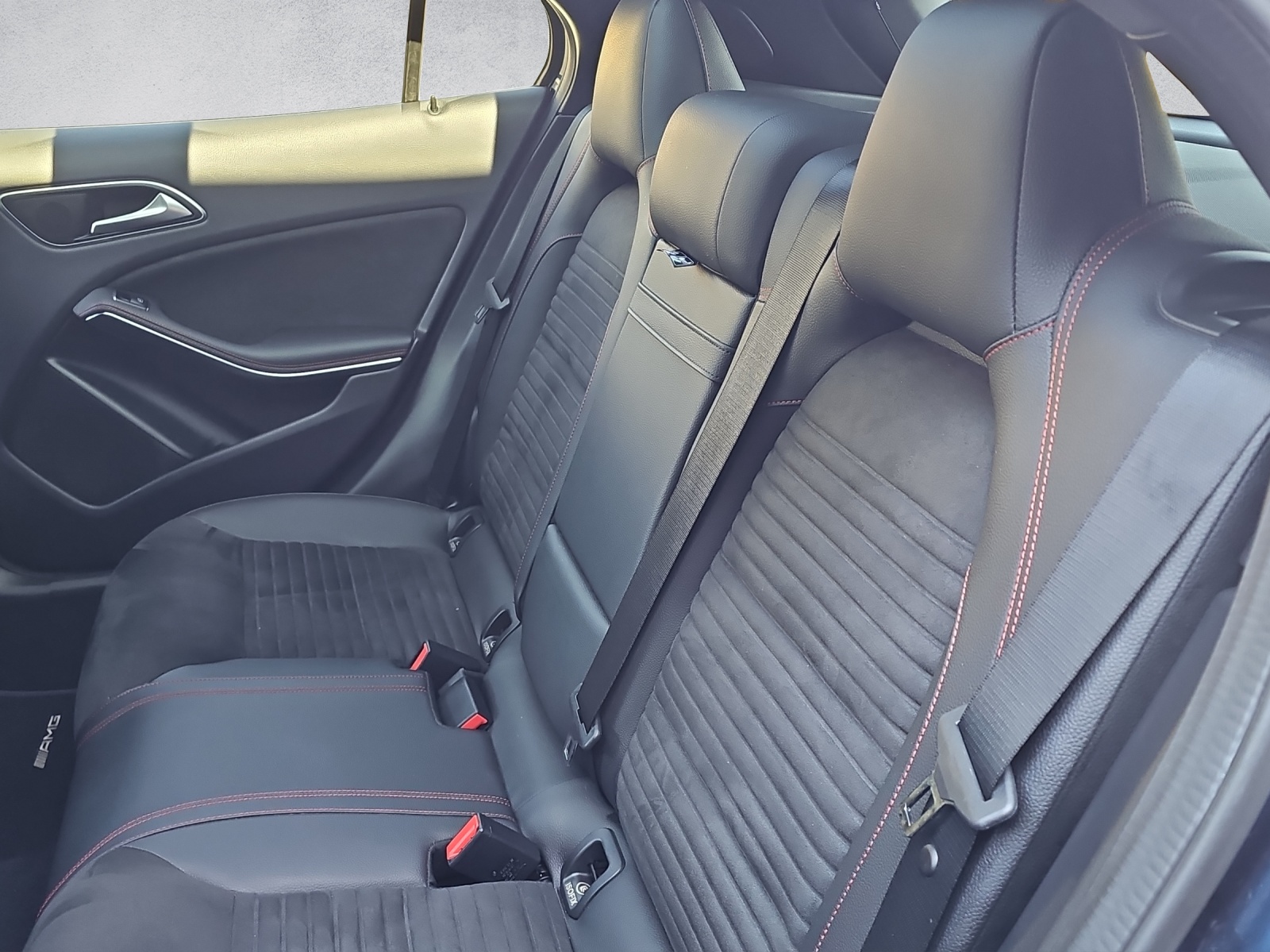 MERCEDES-BENZ GLA 250 AMG Line 4Matic 7G-DCT - 15