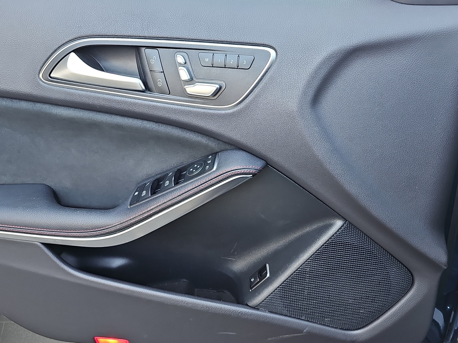 MERCEDES-BENZ GLA 250 AMG Line 4Matic 7G-DCT - 14