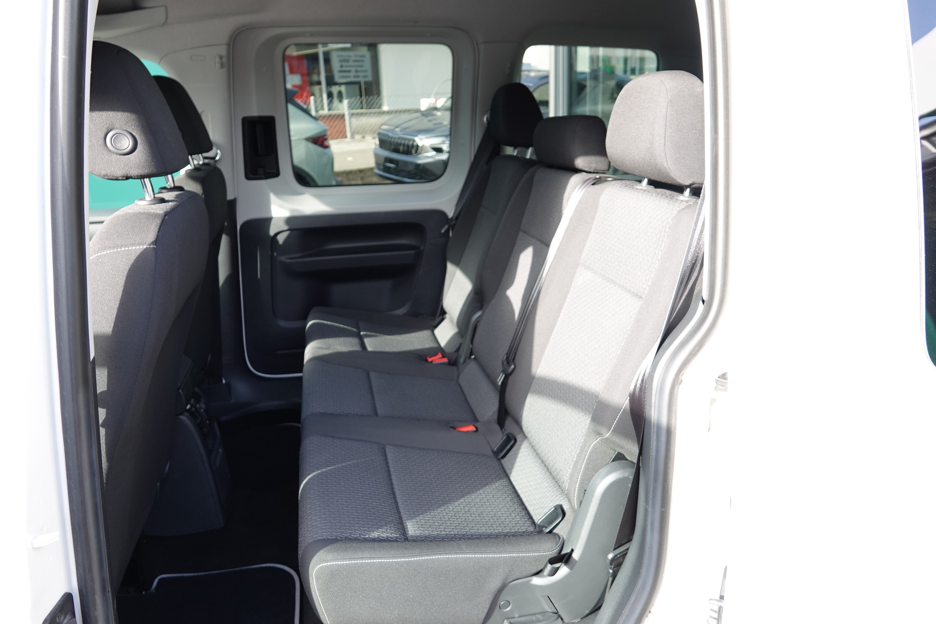 VW Caddy 1.2 TSI Family Beach - 15