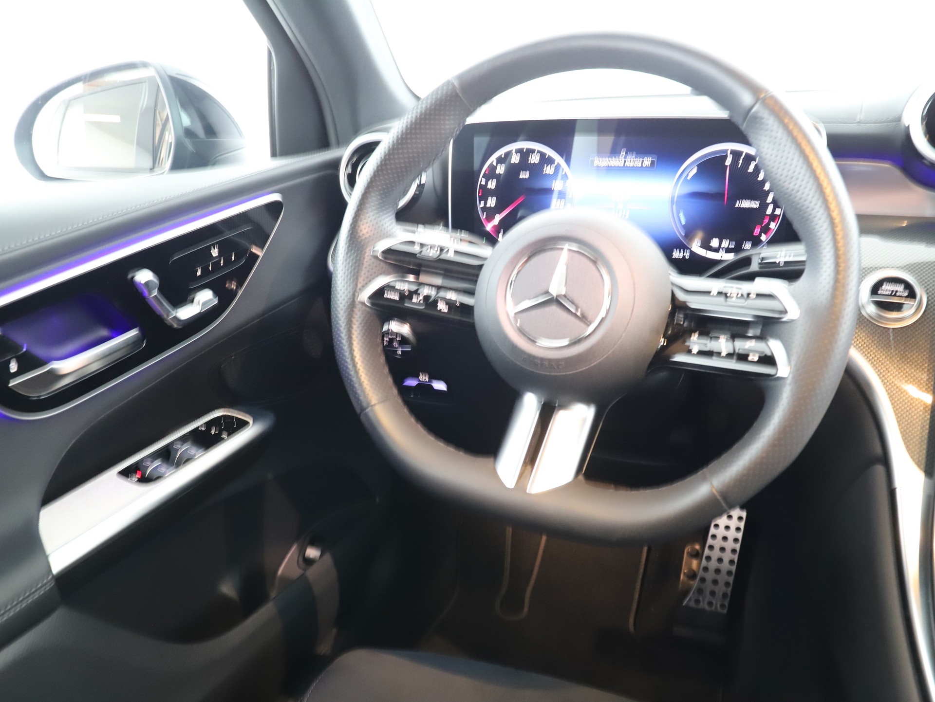 MERCEDES-BENZ GLC 300 e 4M 9G-Tronic - 13