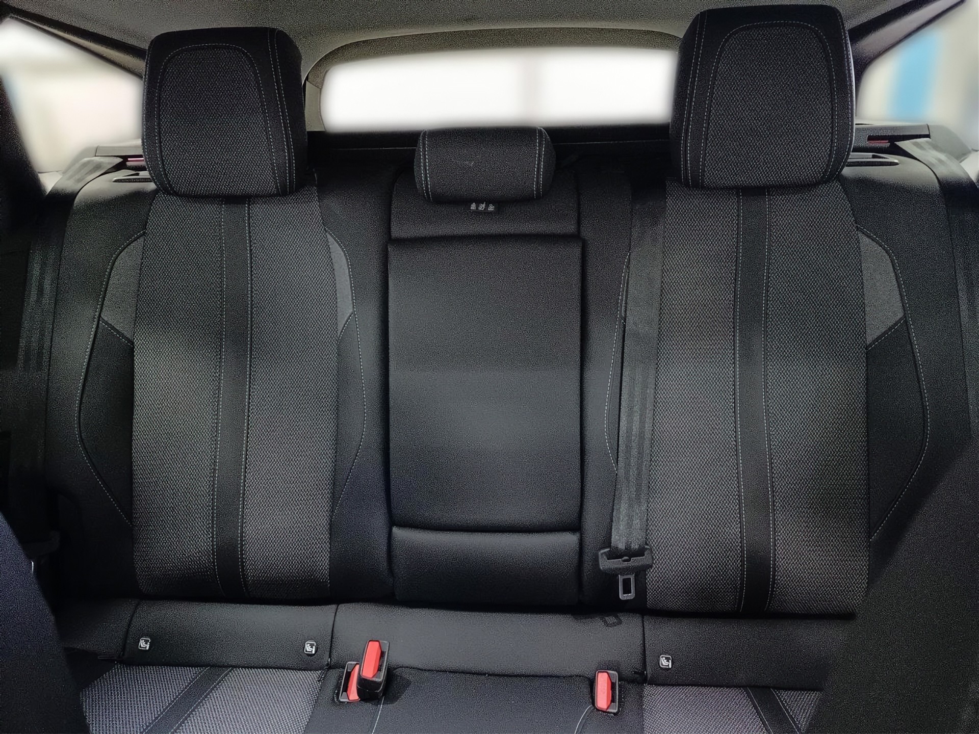 PEUGEOT 308 SW 1.2 PureTech Allure - 10