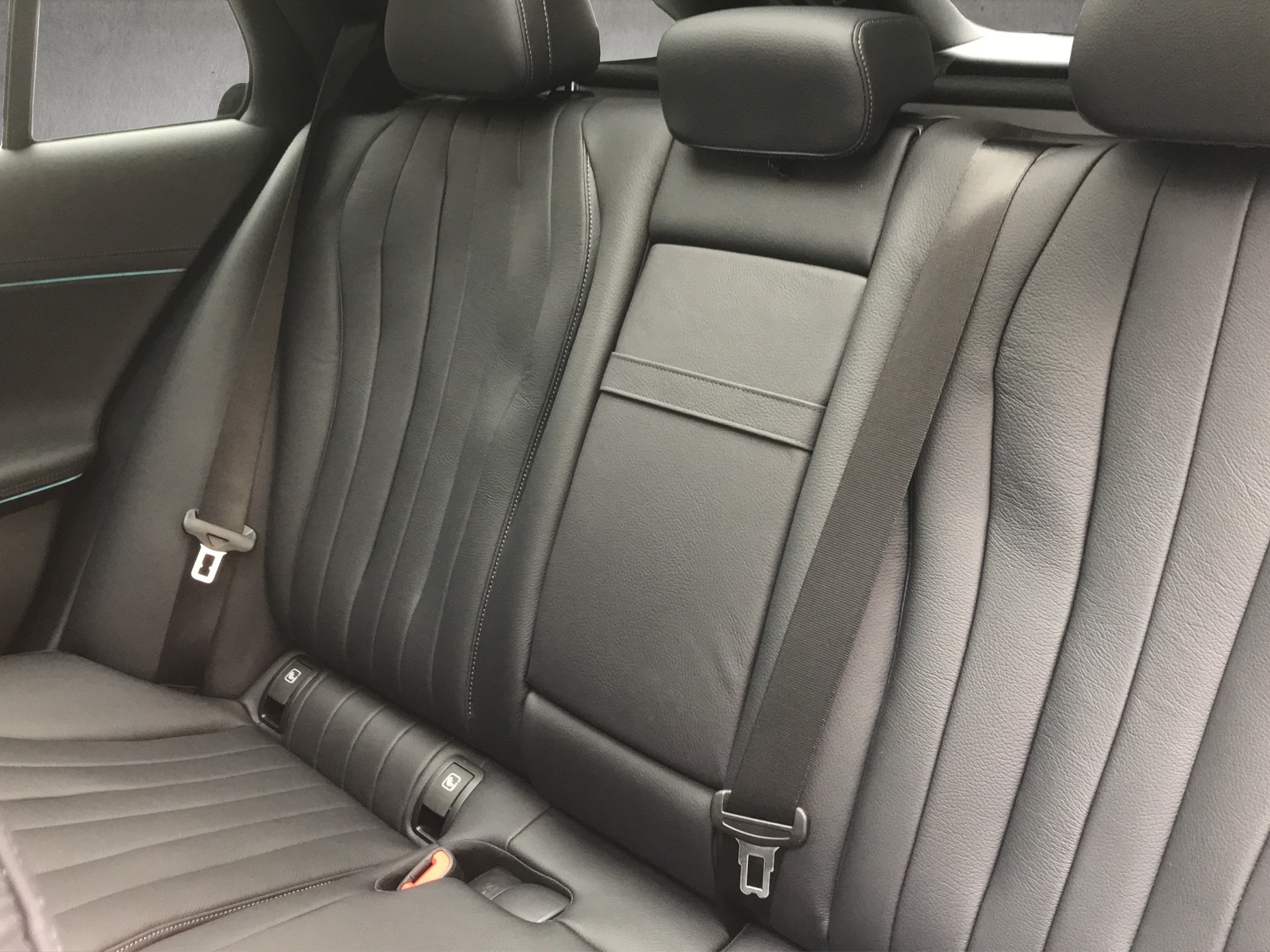 MERCEDES-BENZ E 220 d T 4Matic 9G-Tronic - 13