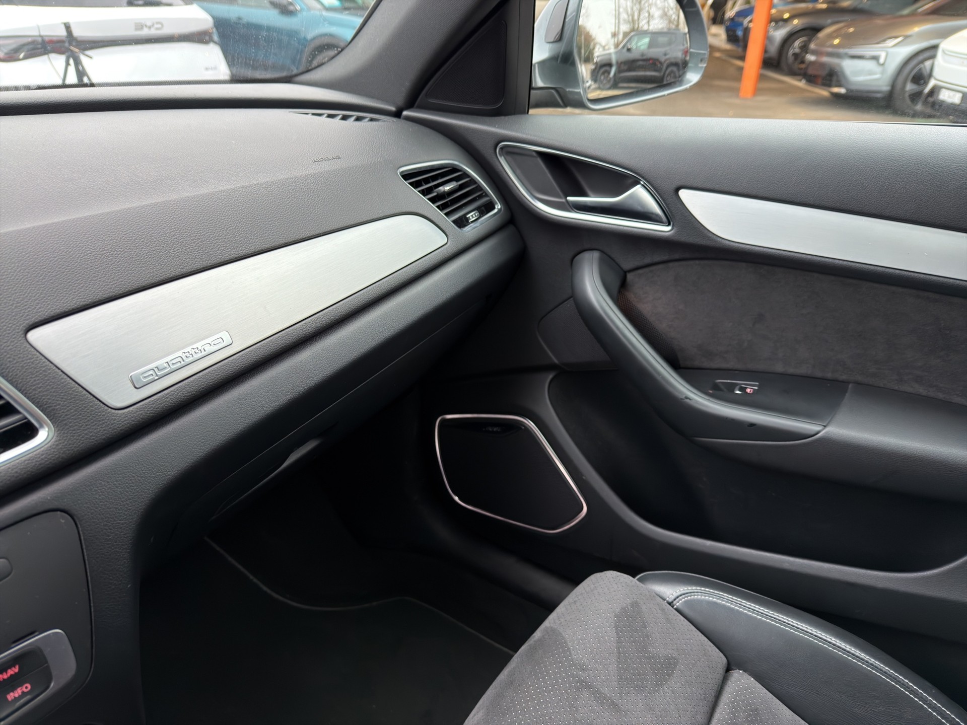 AUDI Q3 2.0 TFSI Sport S Line quattro S-Tronic - 28