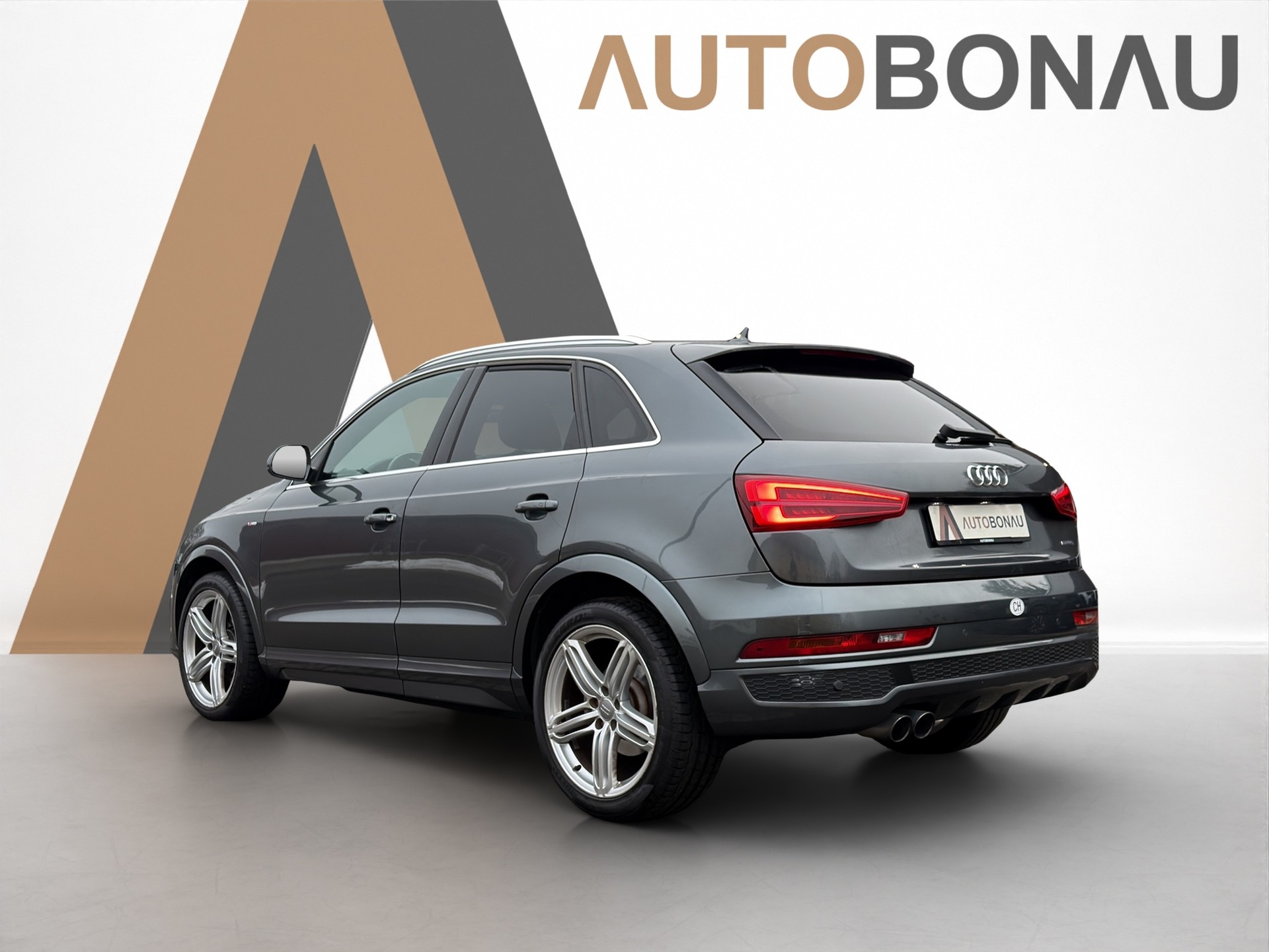 AUDI Q3 2.0 TFSI Sport S Line quattro S-Tronic - 3
