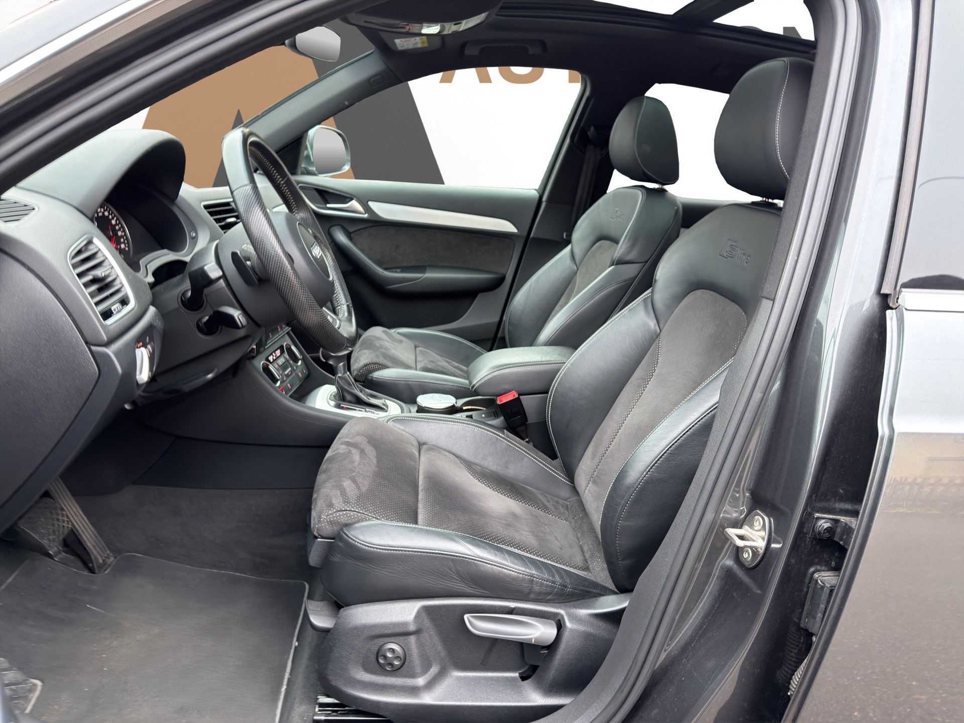 AUDI Q3 2.0 TFSI Sport S Line quattro S-Tronic - 9