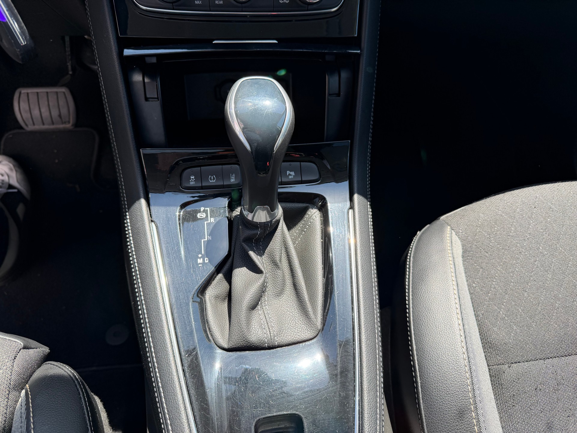 OPEL Grandland X 1.2i TP Excellence Automatik - 10