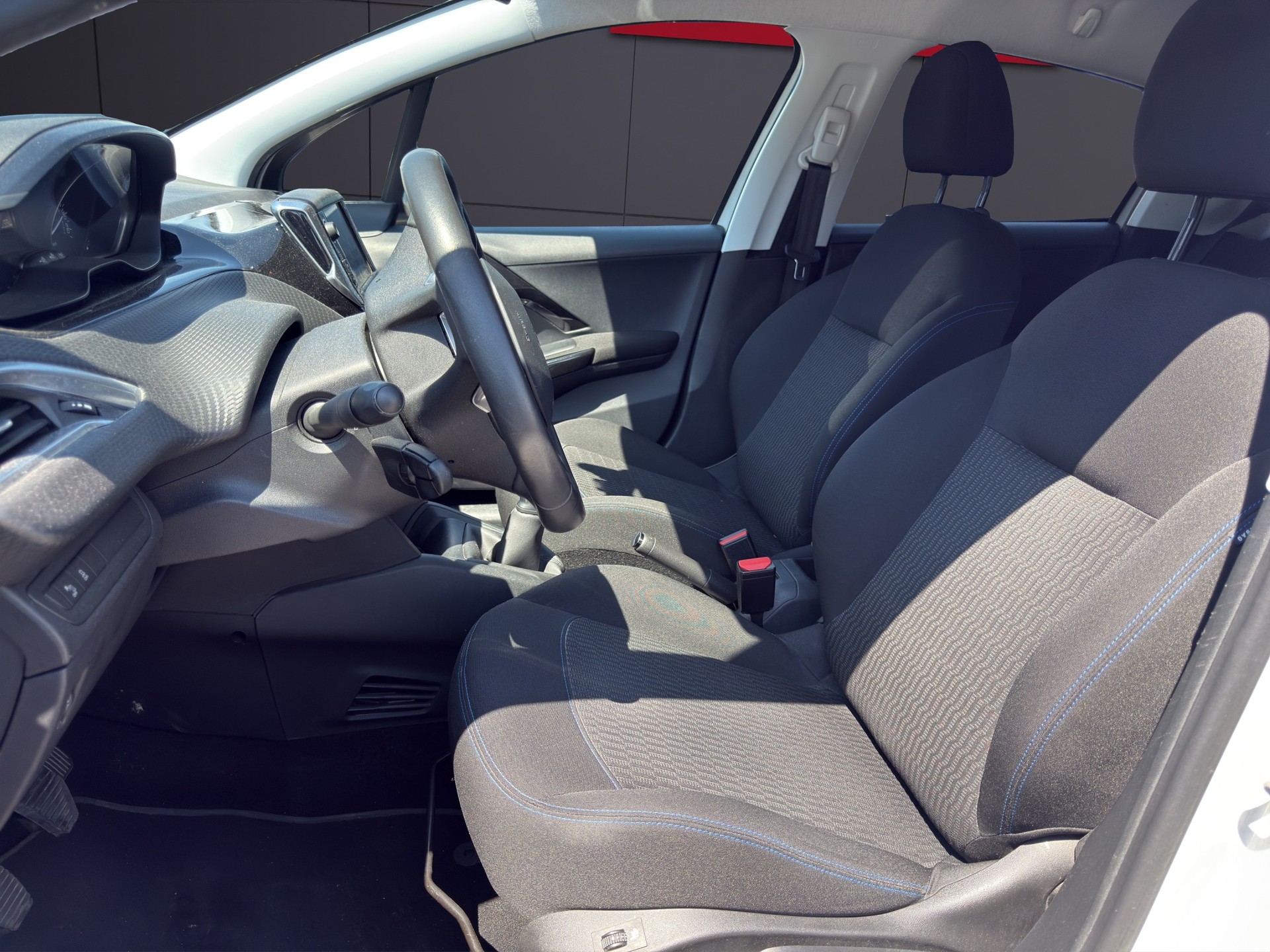 PEUGEOT 208 1.2 Access - 5