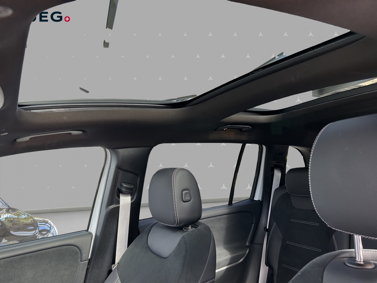 MERCEDES-BENZ GLB 250 4Matic 8G-Tronic - 9