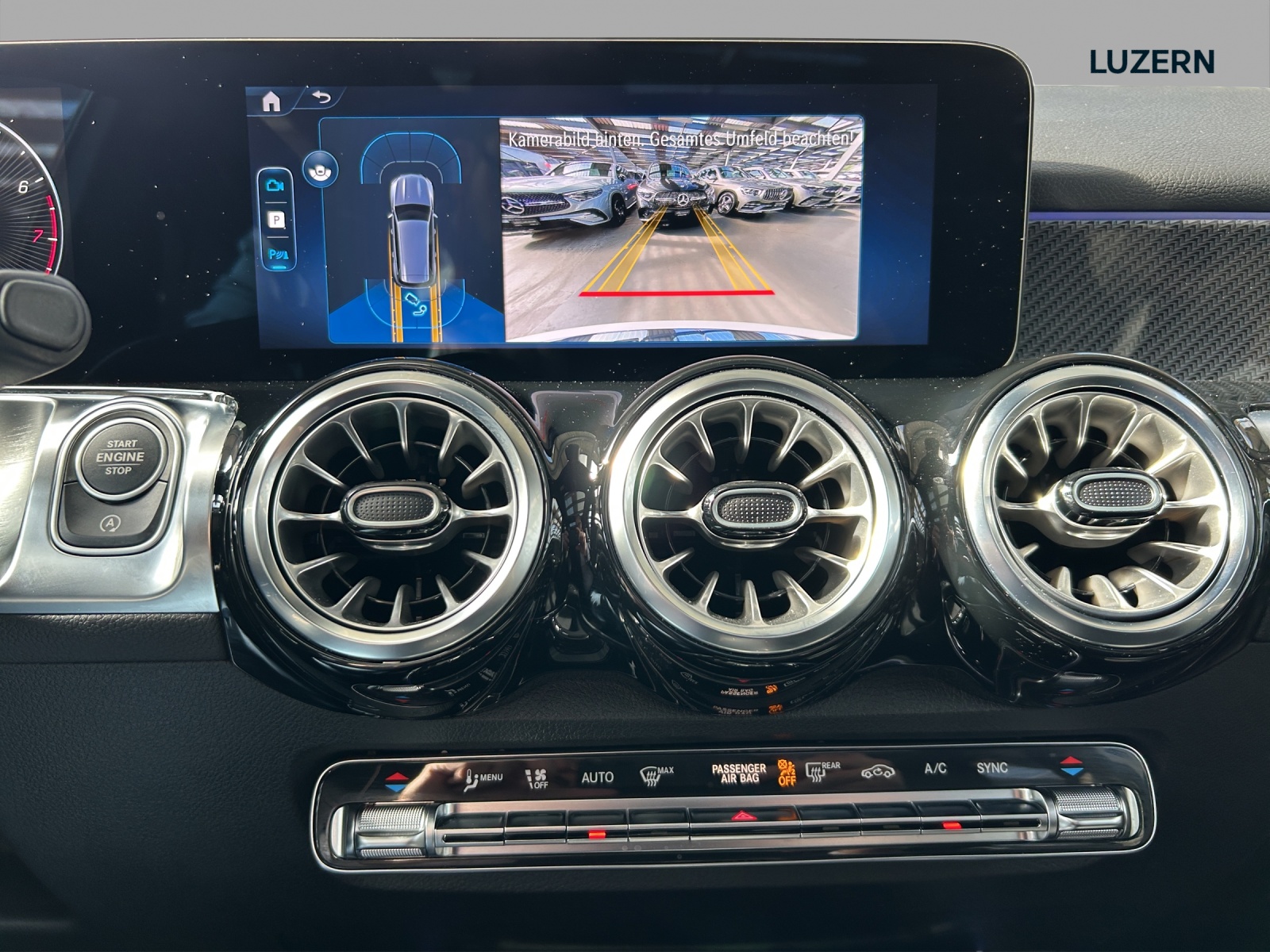 MERCEDES-BENZ GLB 250 4Matic 8G-Tronic - 12