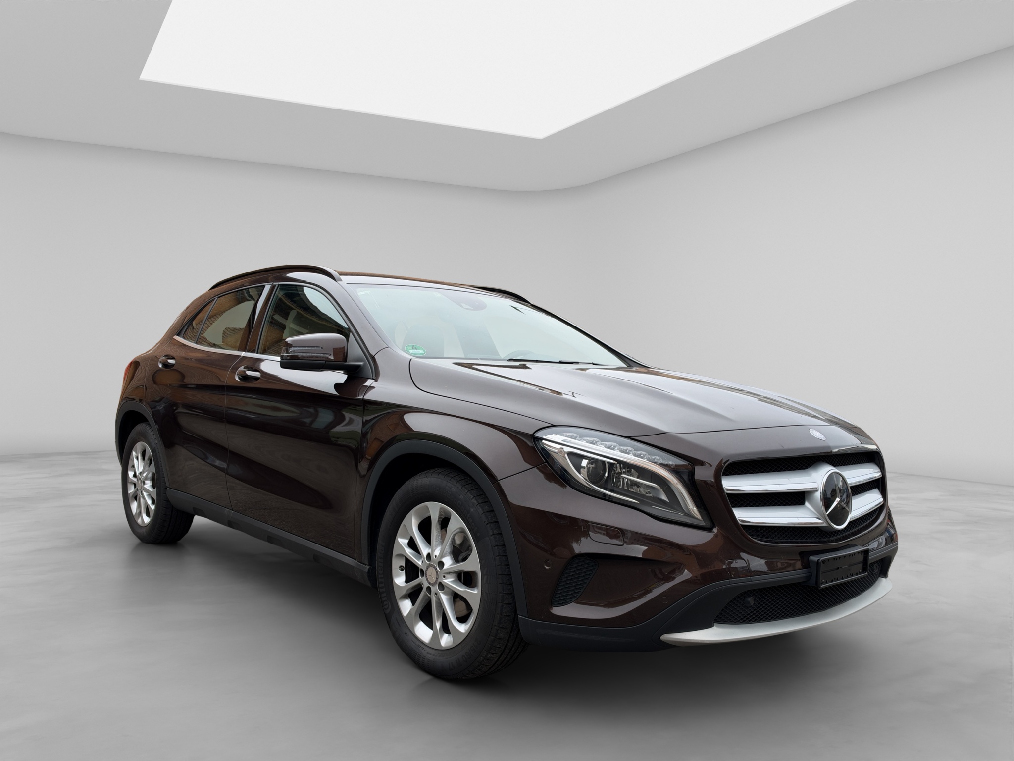 MERCEDES-BENZ GLA 220 8