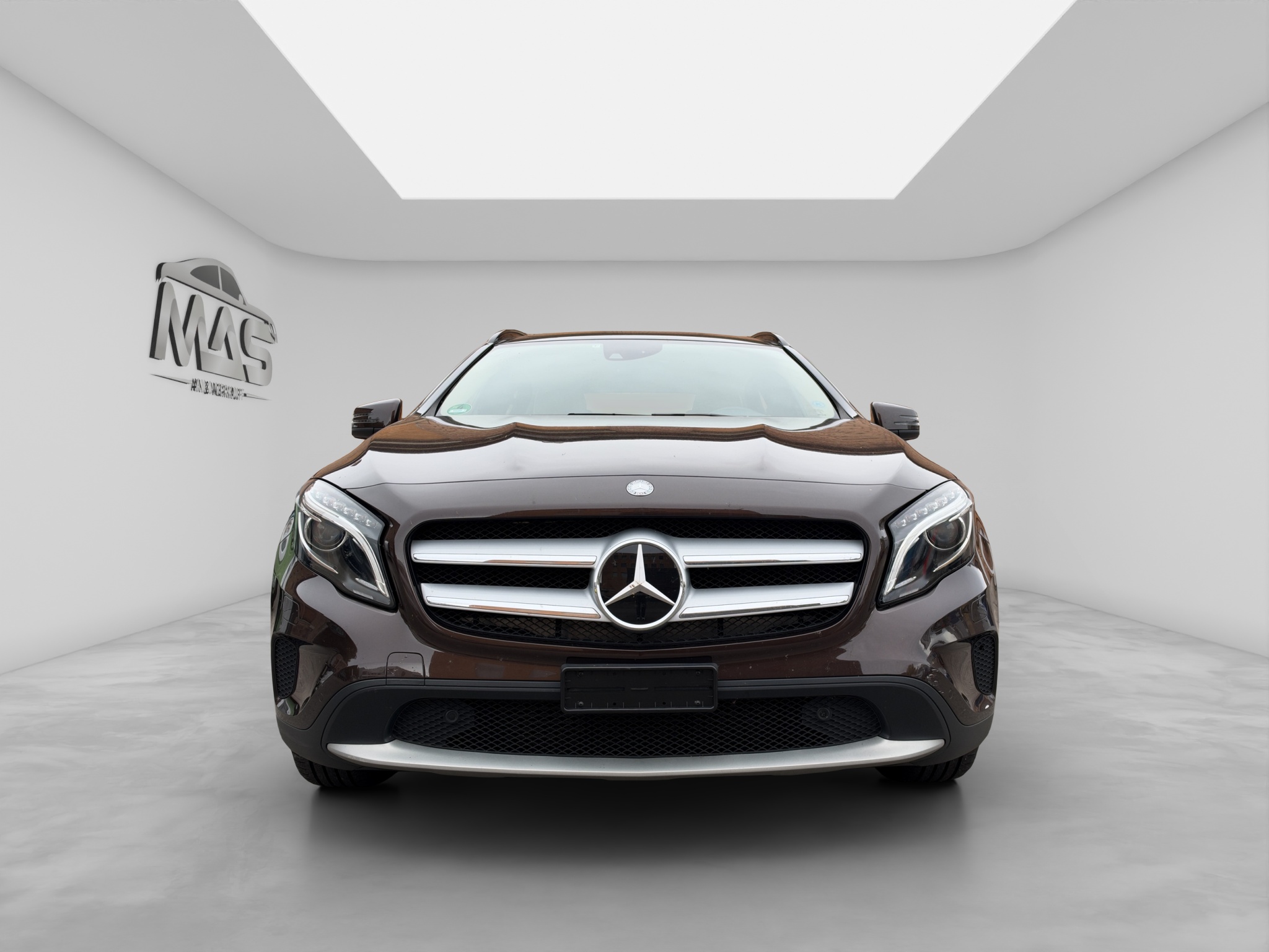 MERCEDES-BENZ GLA 220 2